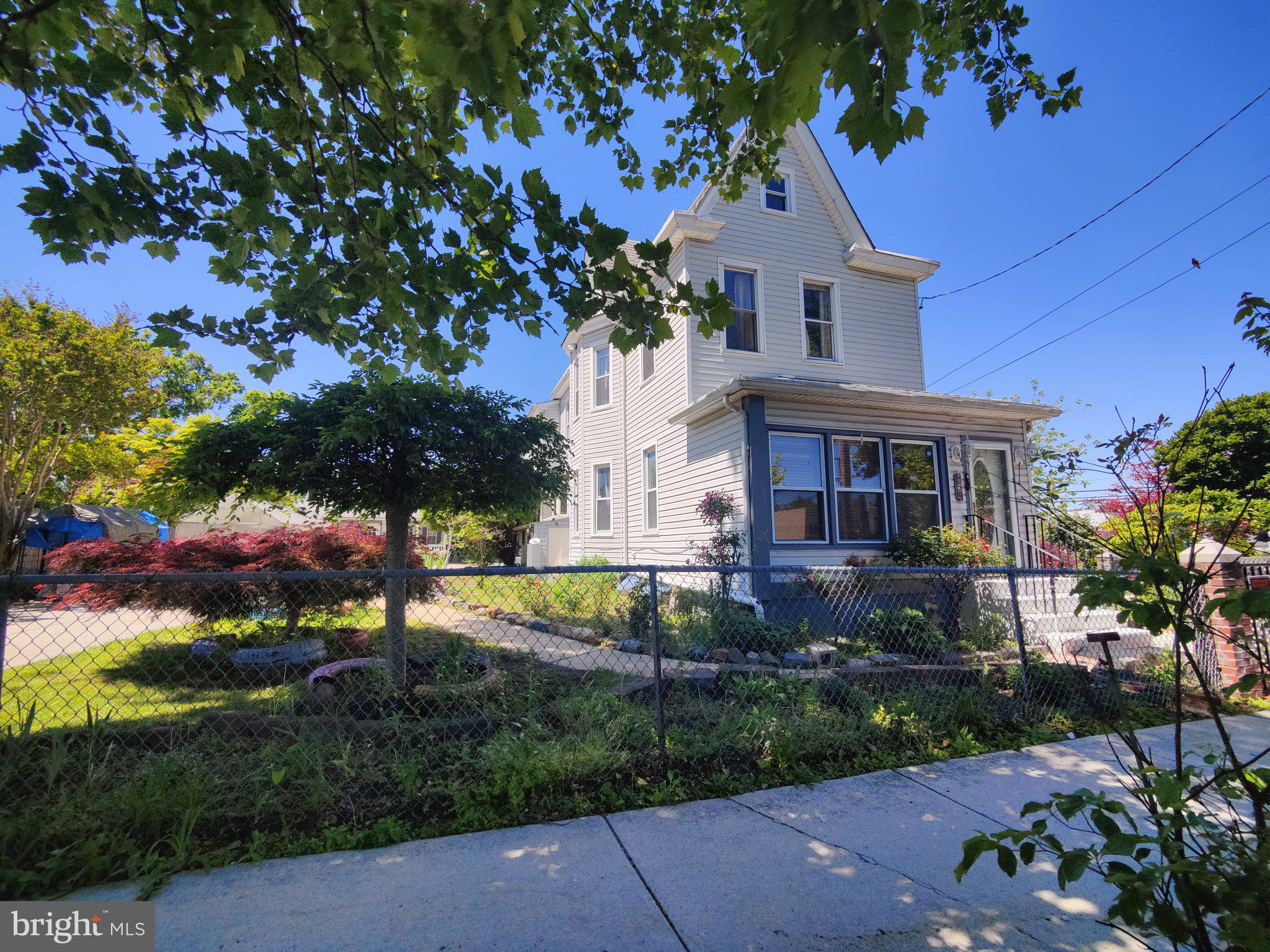 859 N 32ND STREET