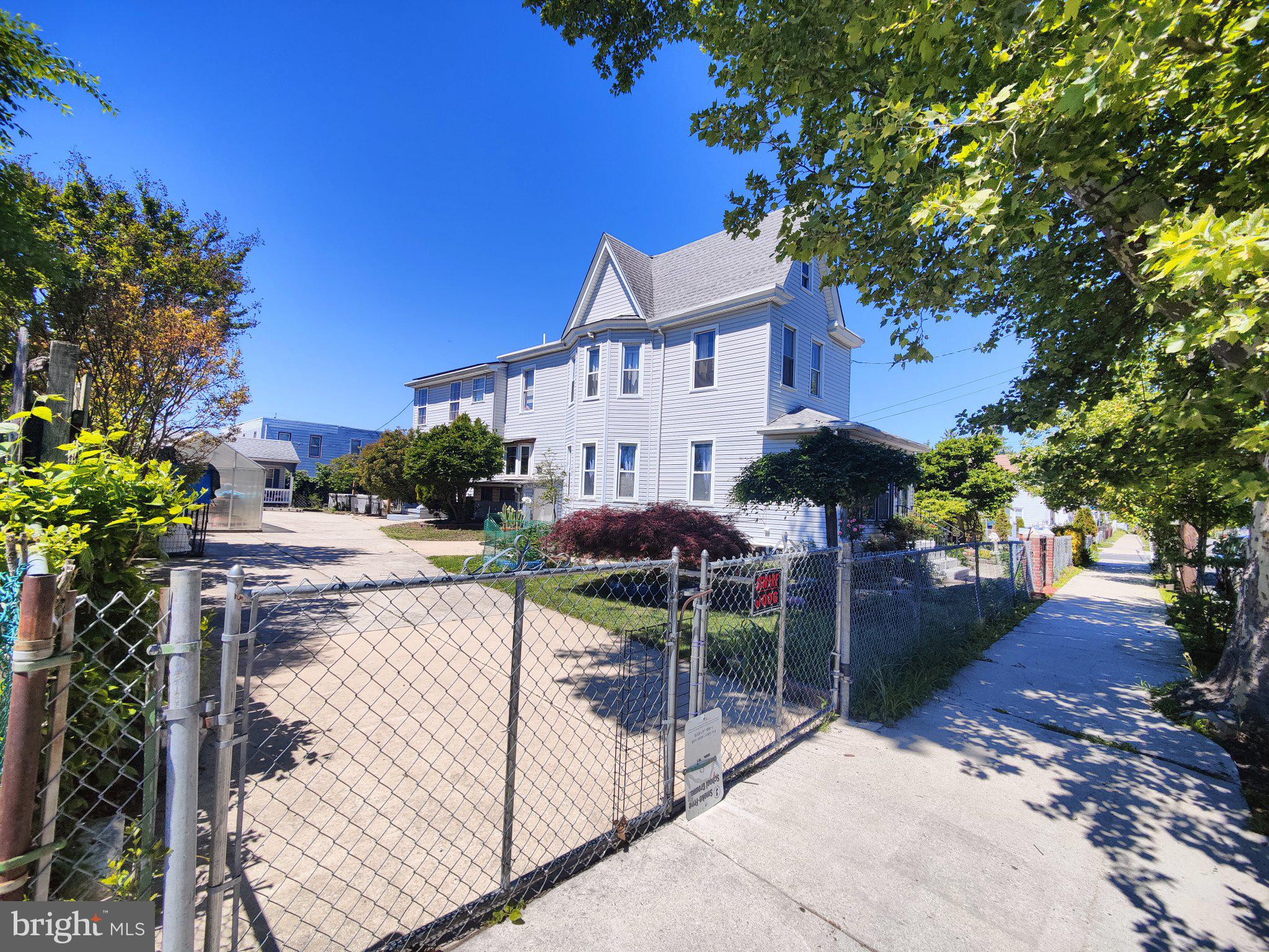 859 N 32ND STREET
