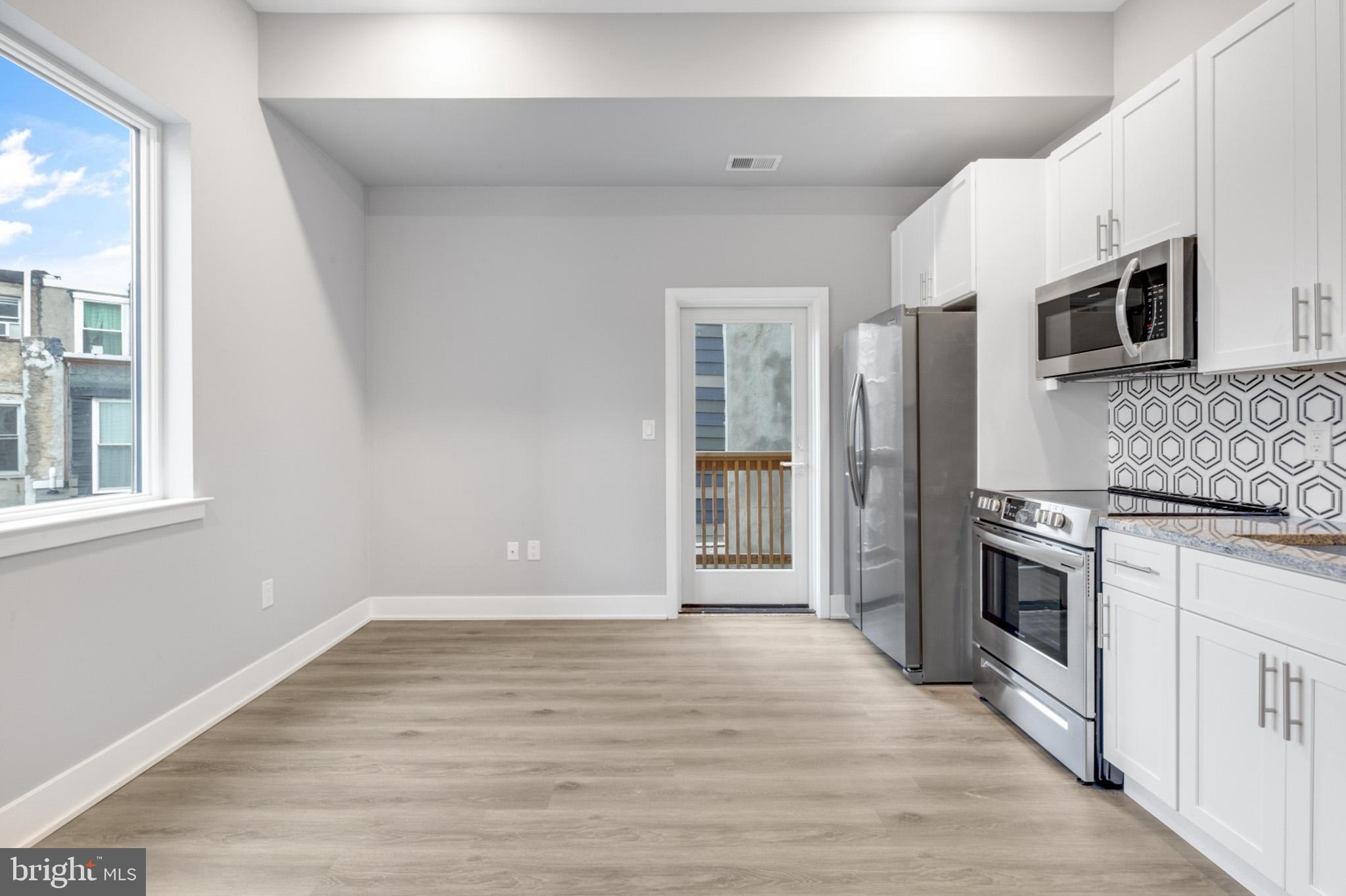 2119 N FRONT STREET 204