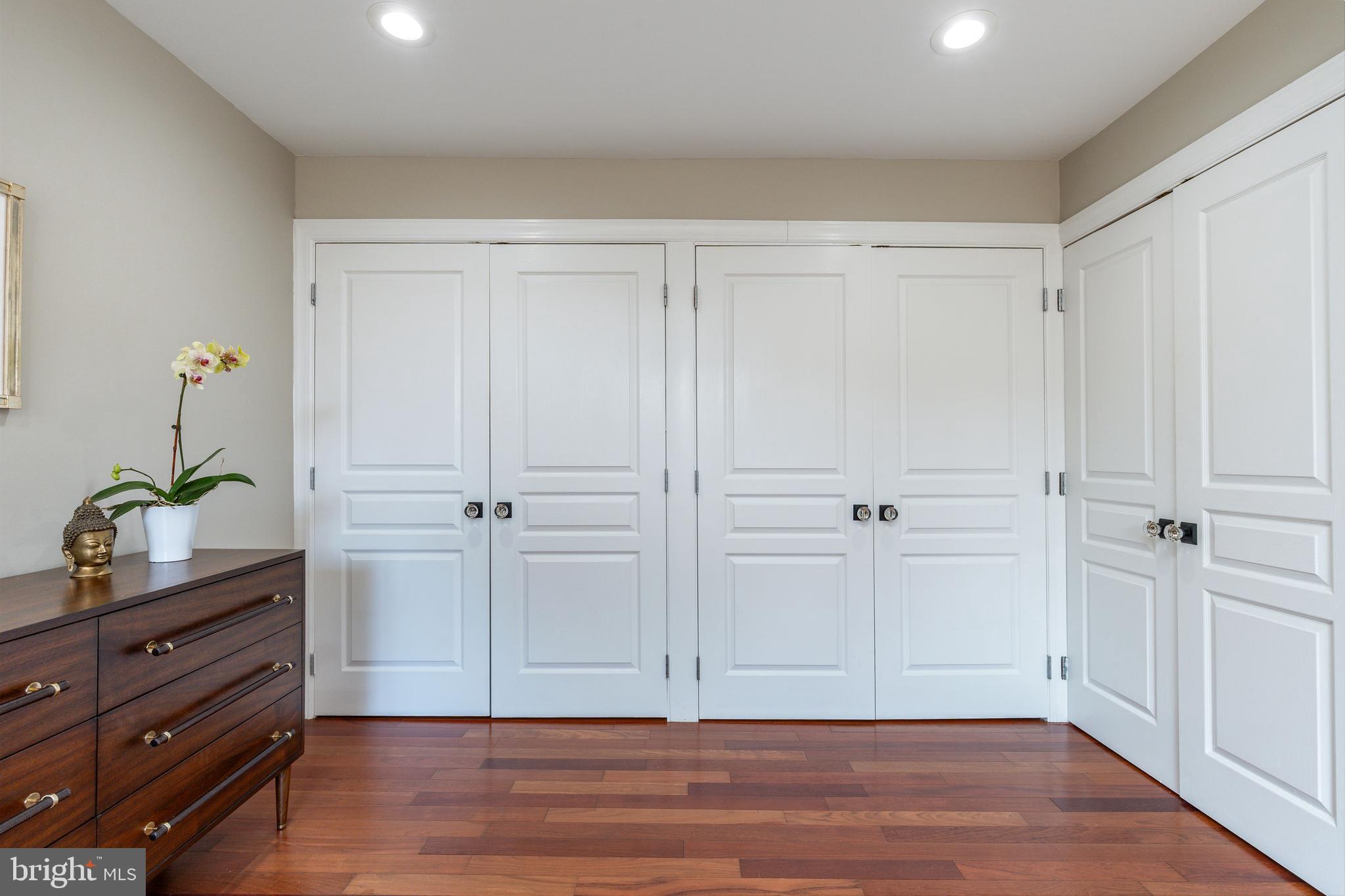 WASHINGTON SQ WEST - Residential