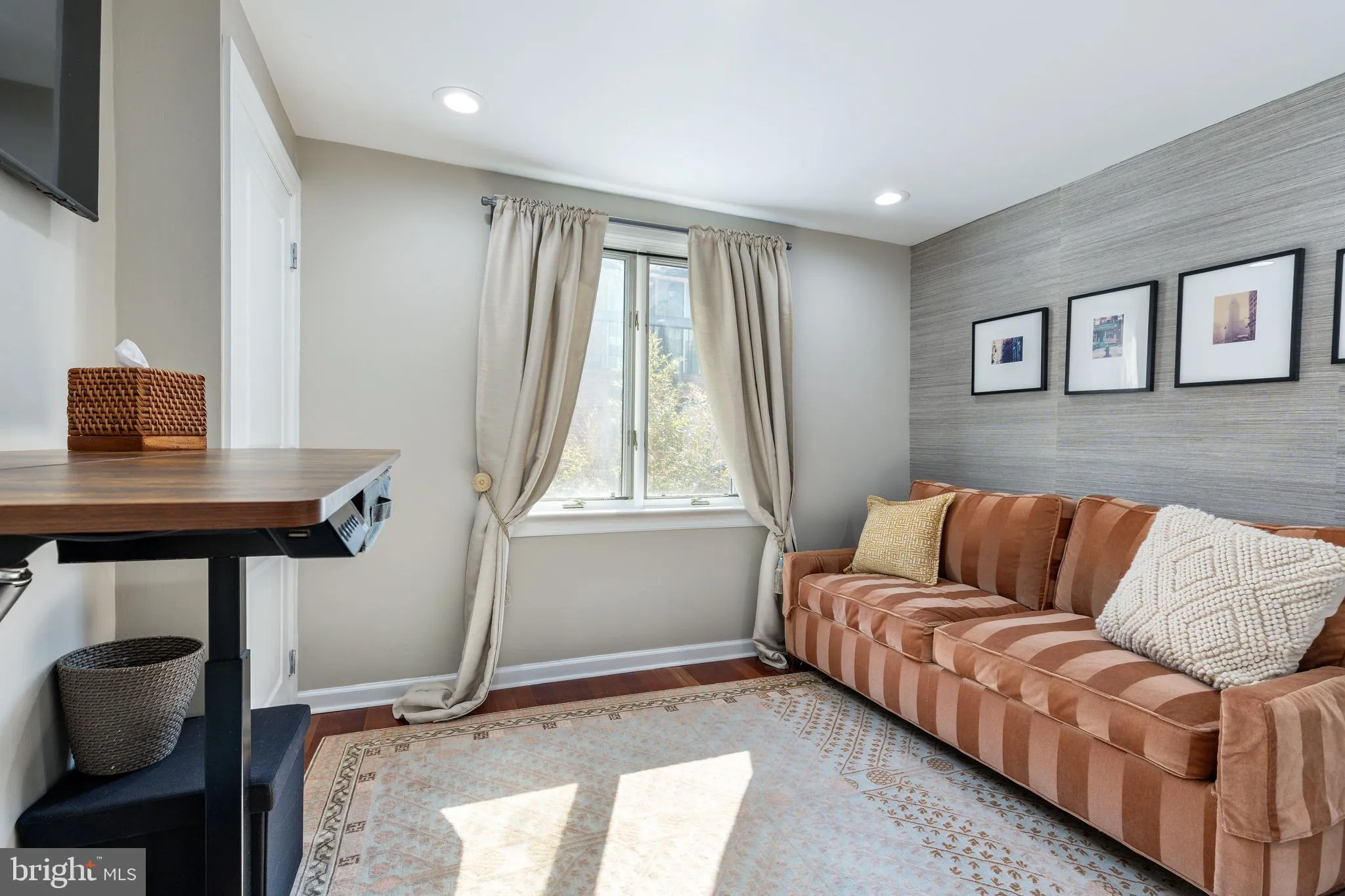 Philadelphia, Pennsylvania 19107, United States, 3 Bedrooms Bedrooms, ,3 BathroomsBathrooms,Residential,Active,88616