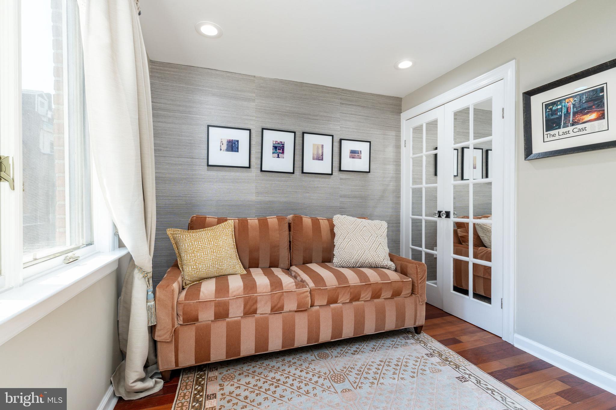 WASHINGTON SQ WEST - Residential