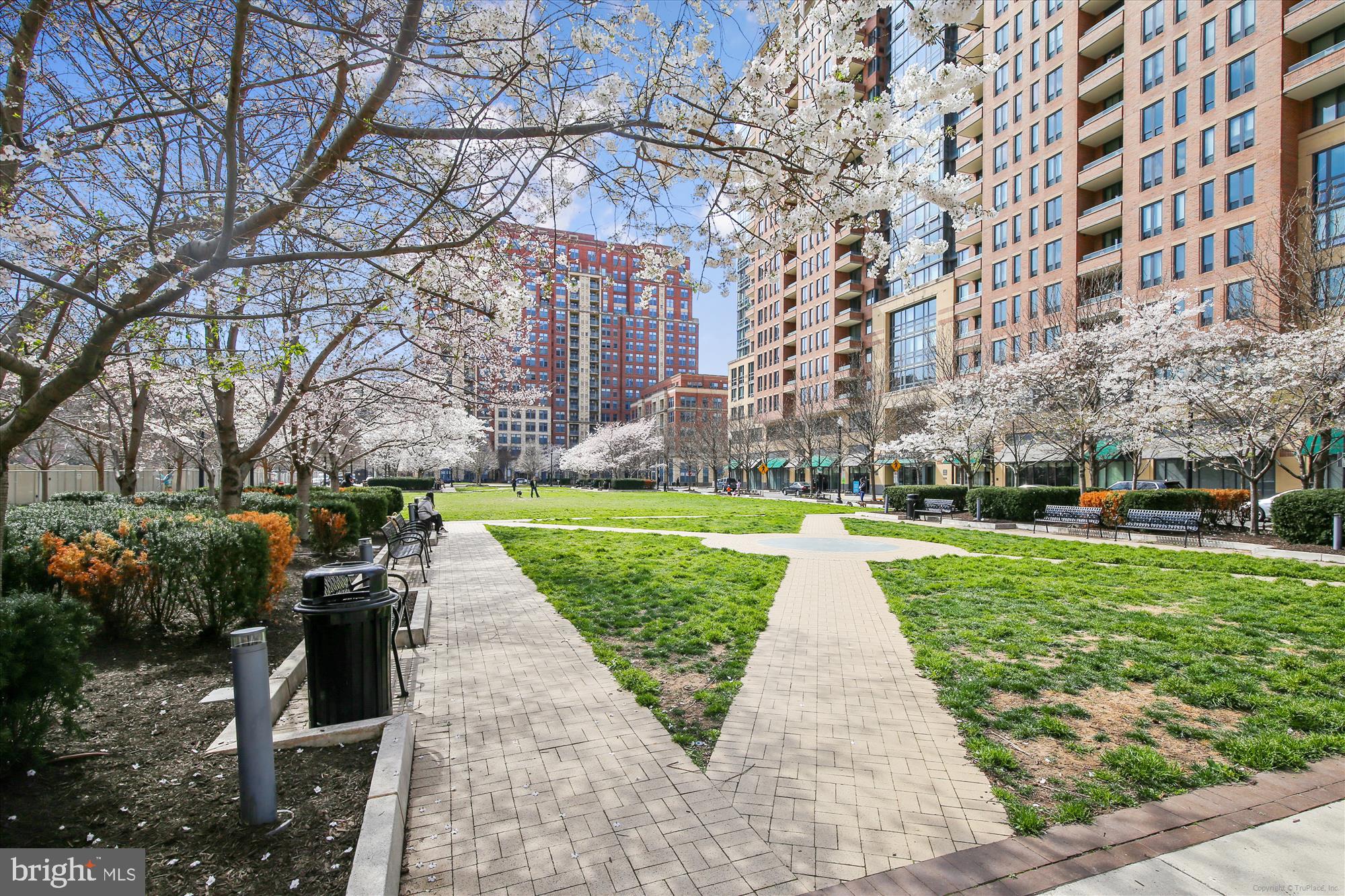 PARC EAST - Residential Lease