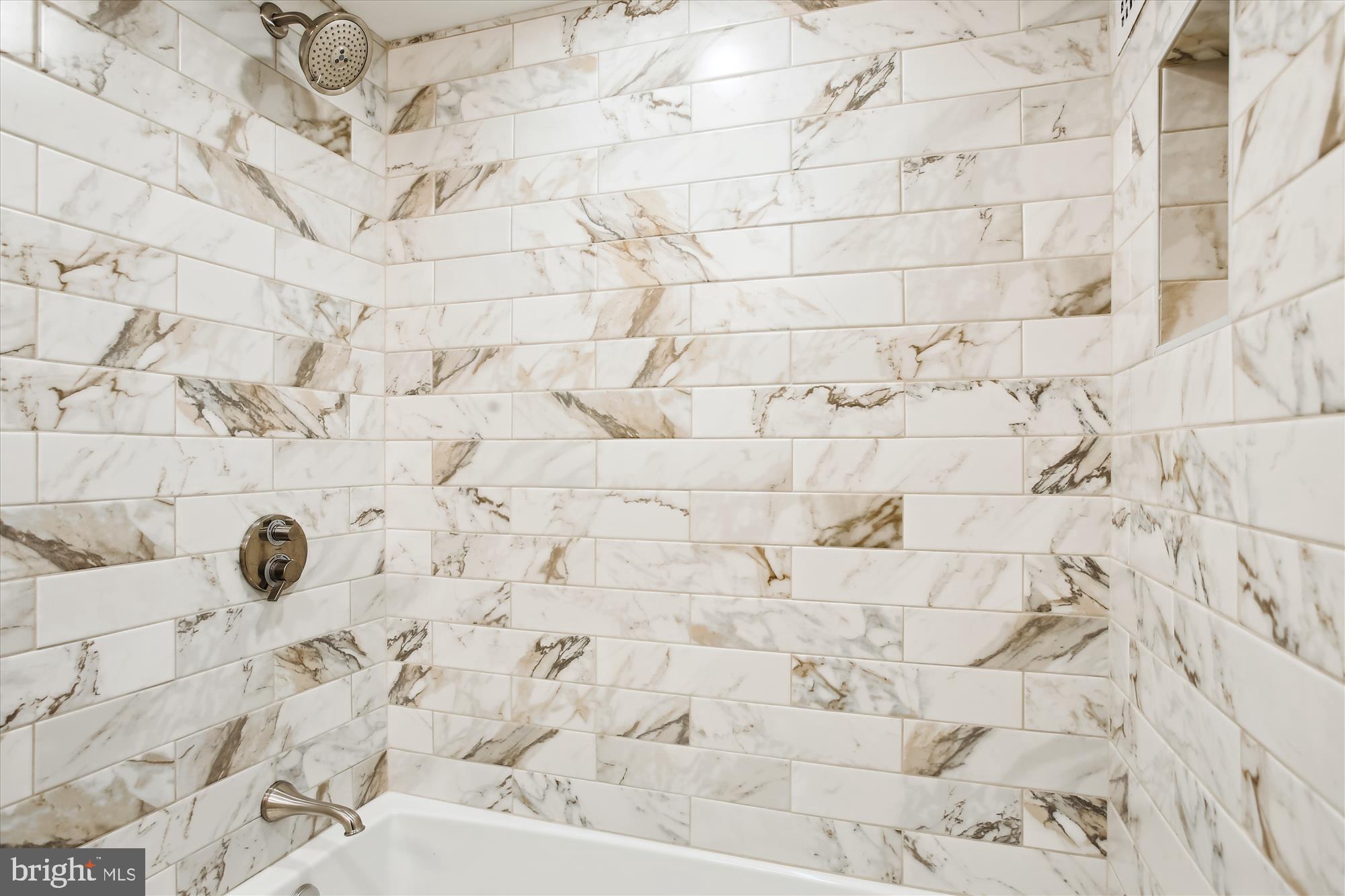 PARC EAST - Residential Lease