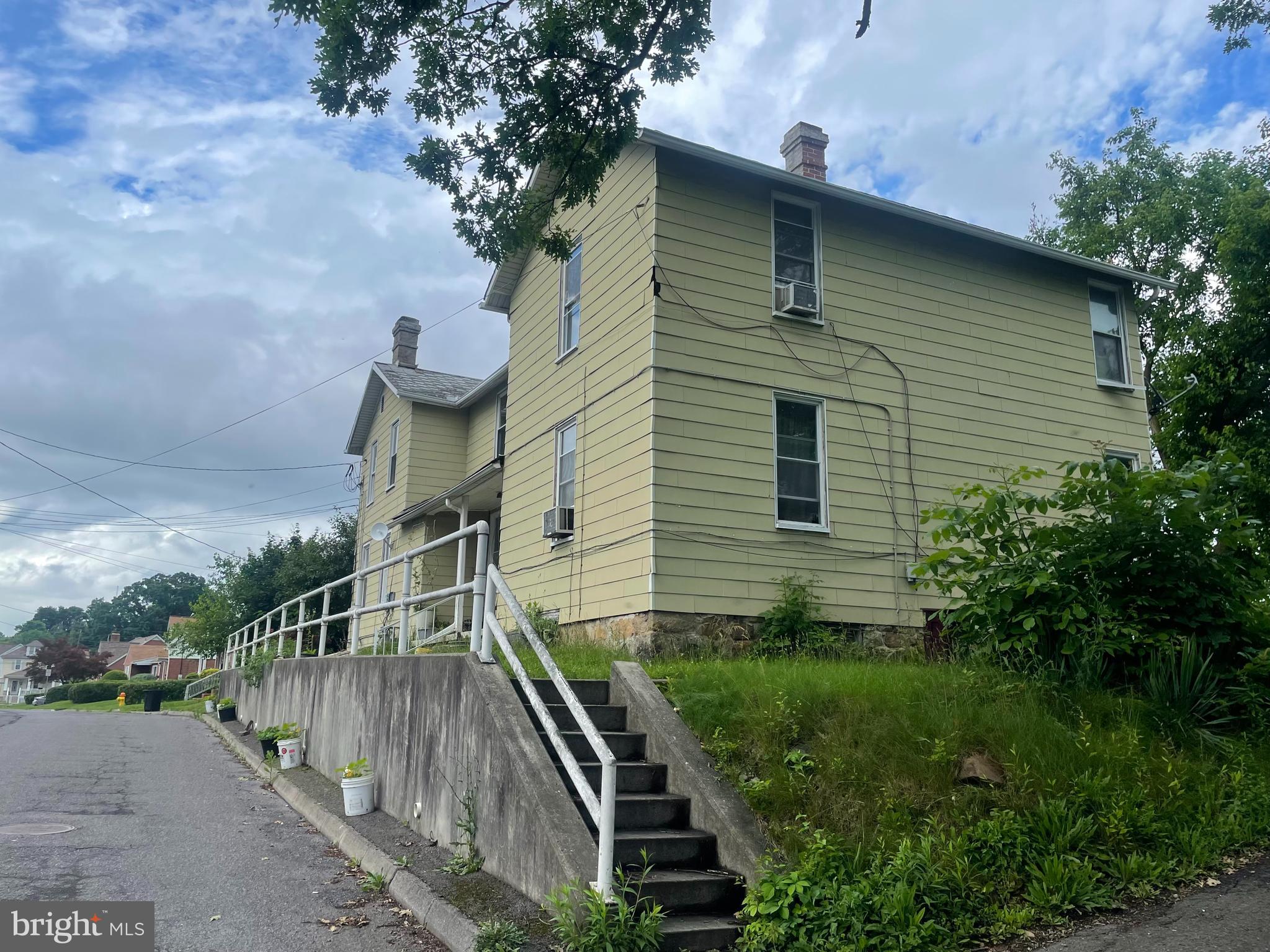 52 WEMPE DRIVE