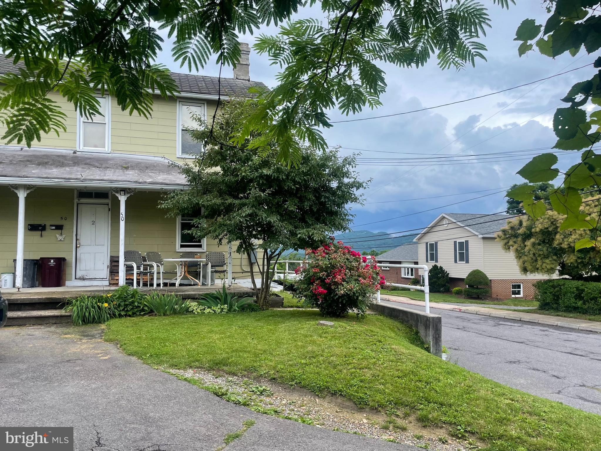 52 WEMPE DRIVE