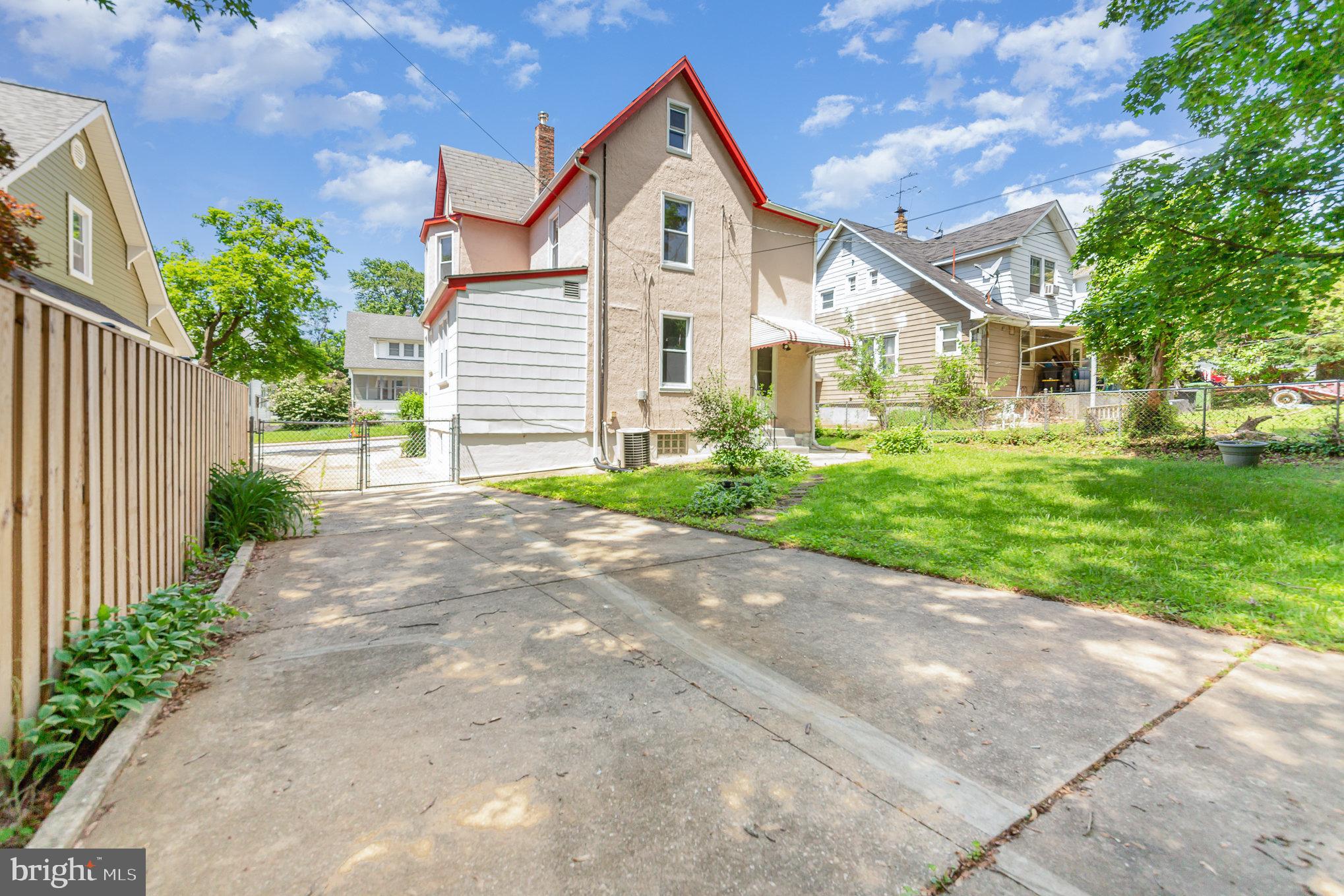GARDENVILLE - Residential