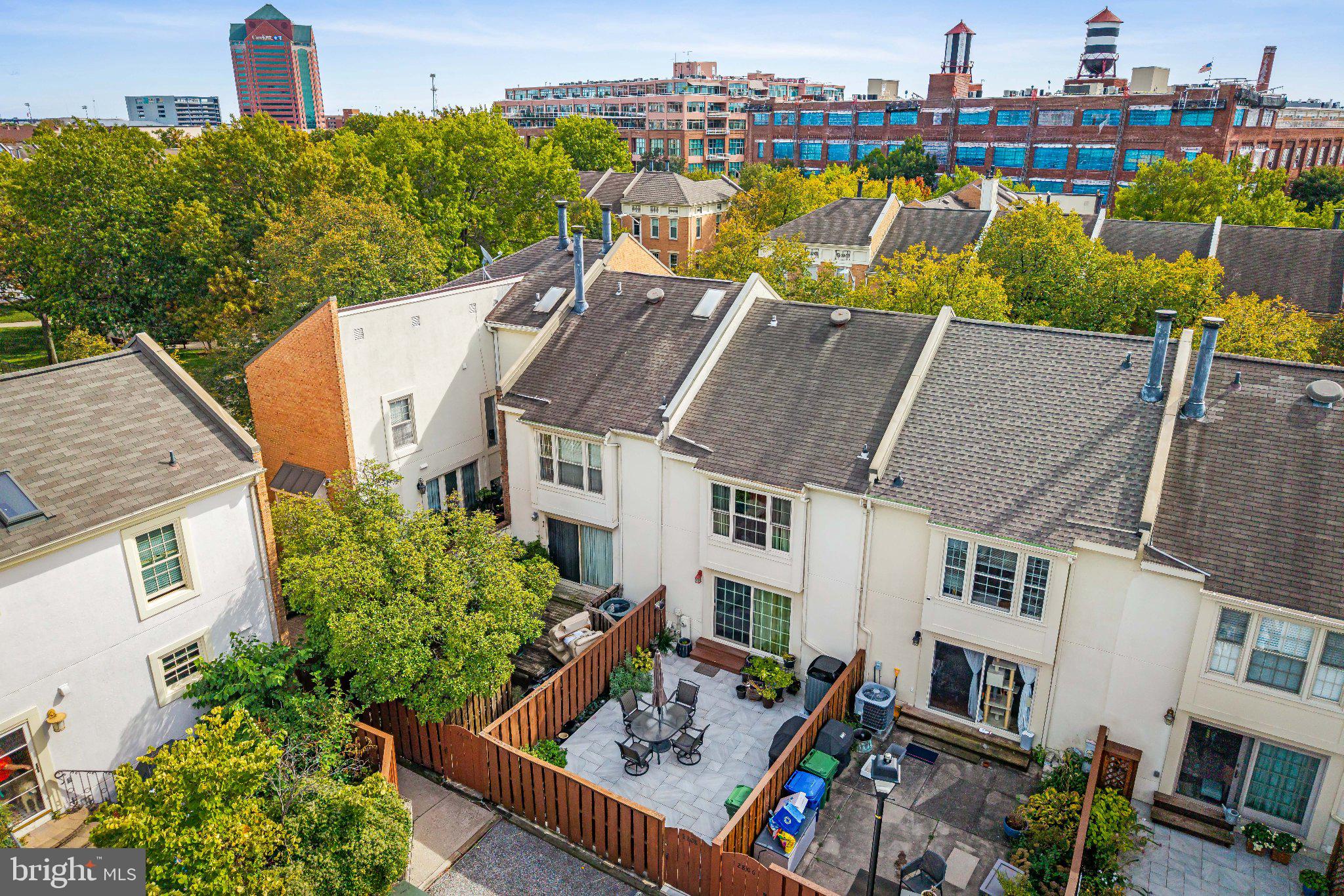 2808 ELLIOTT STREET
