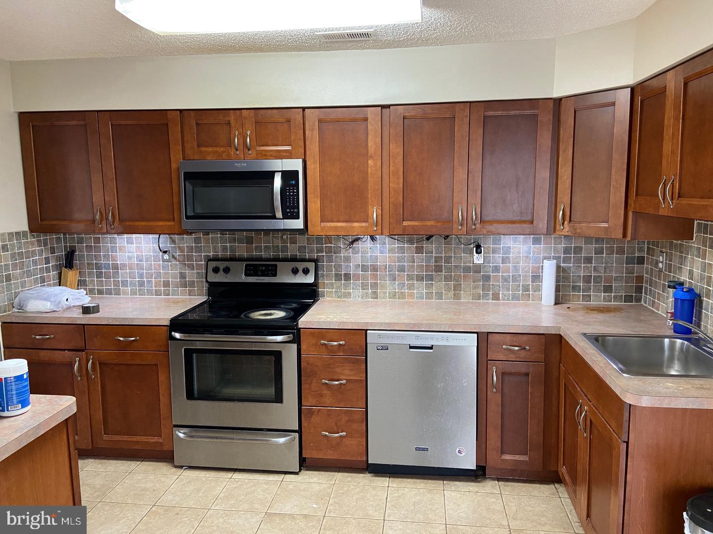 1215 CHANTICLEER