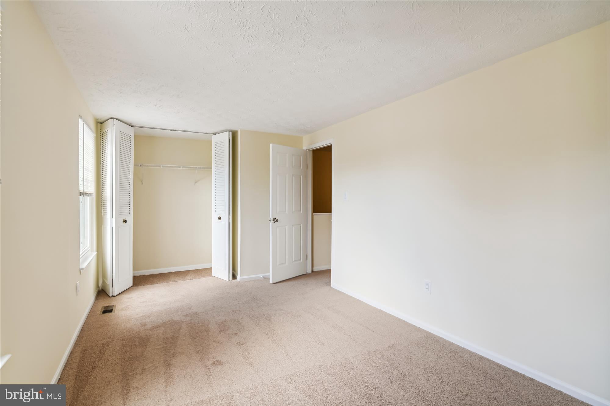 CALVERTON TOWNES - Residential Lease