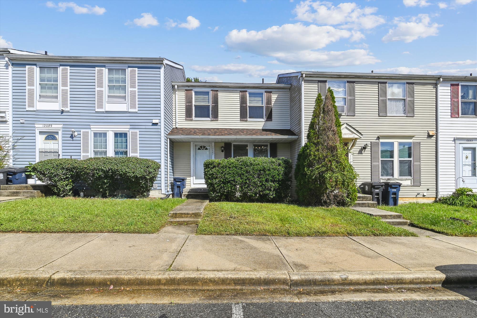 CALVERTON TOWNES - Residential Lease