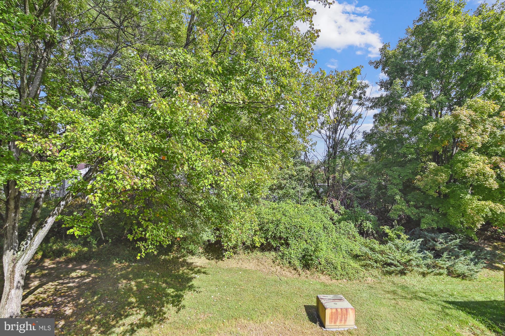 CALVERTON TOWNES - Residential Lease