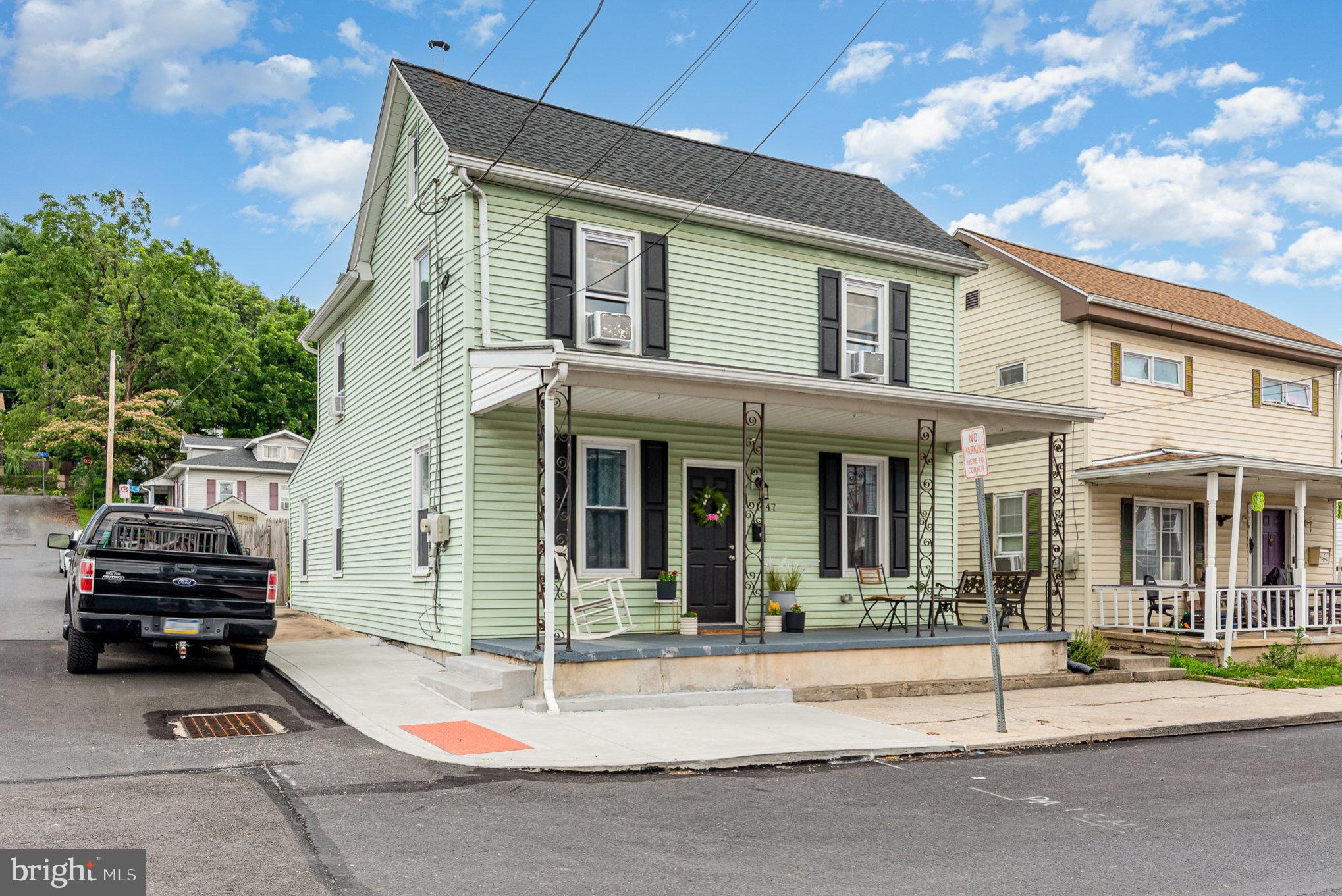 1447 3RD STREET