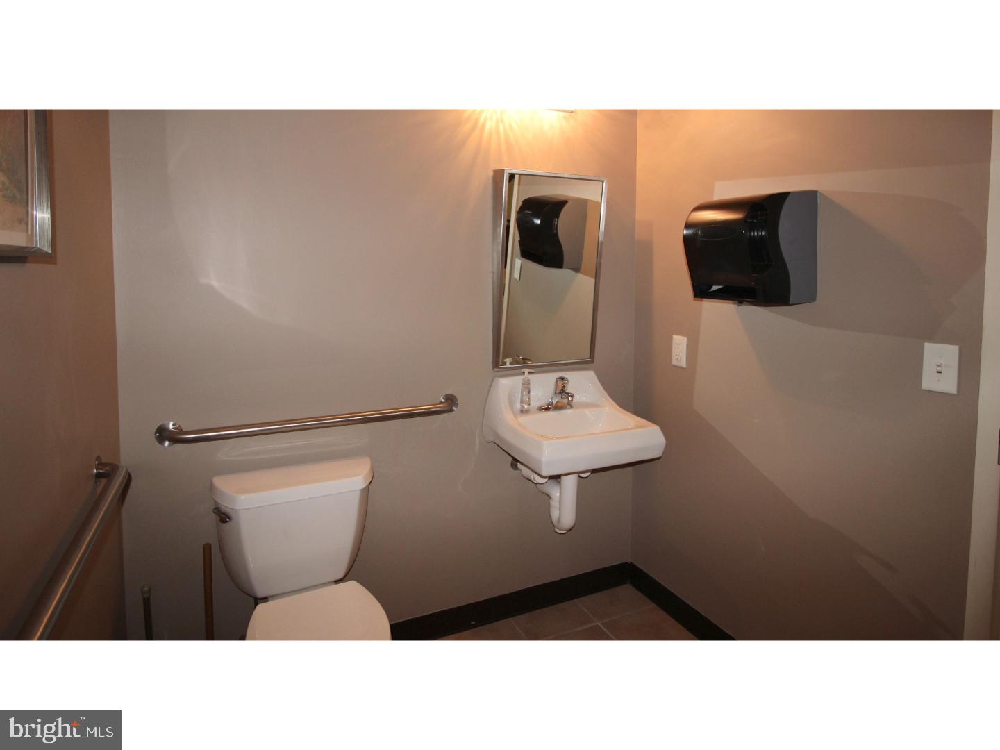 EVANSBURG - Commercial Lease