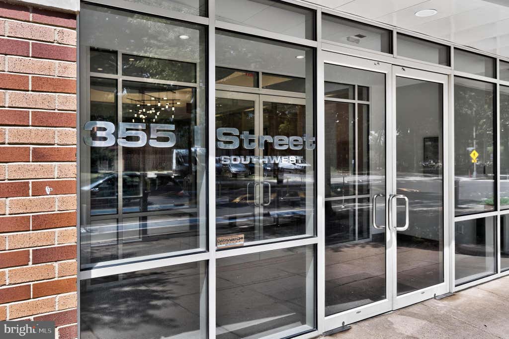 Photo of 355 I Street SW #317, WASHINGTON, DC 20024 (MLS # DCDC2278820)