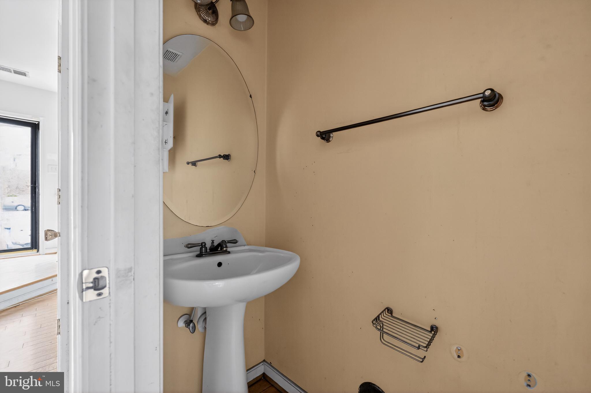 HOLLYBROOK TOWNHOUSES - Residential