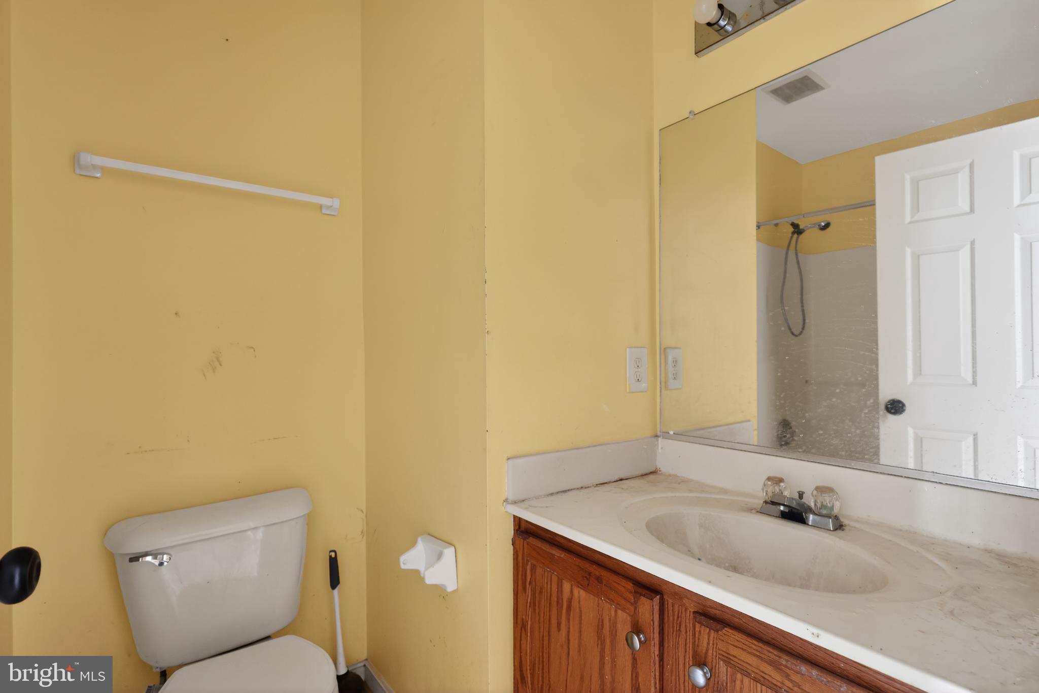 HOLLYBROOK TOWNHOUSES - Residential