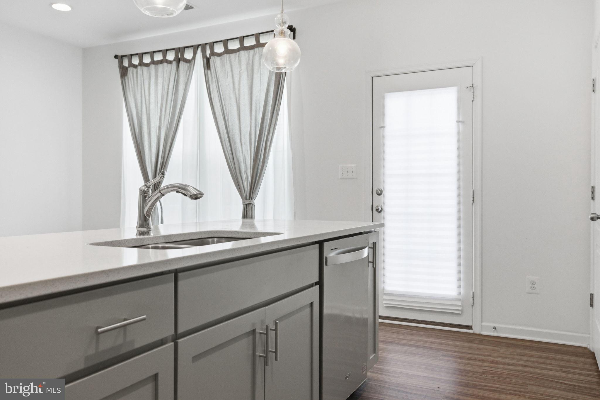 MCCAULEY CROSSING - Residential