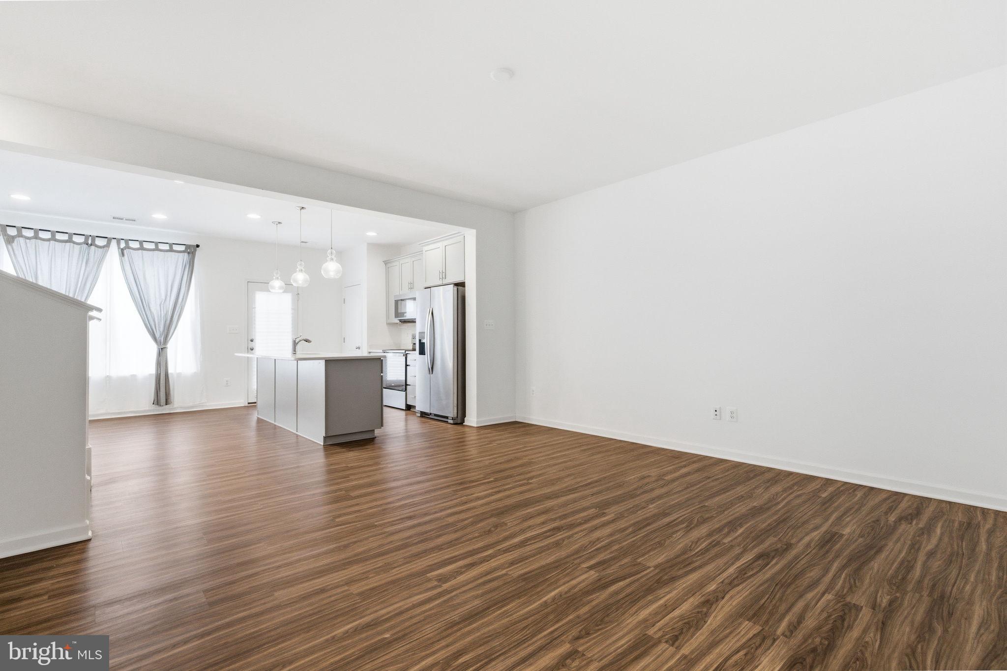 MCCAULEY CROSSING - Residential