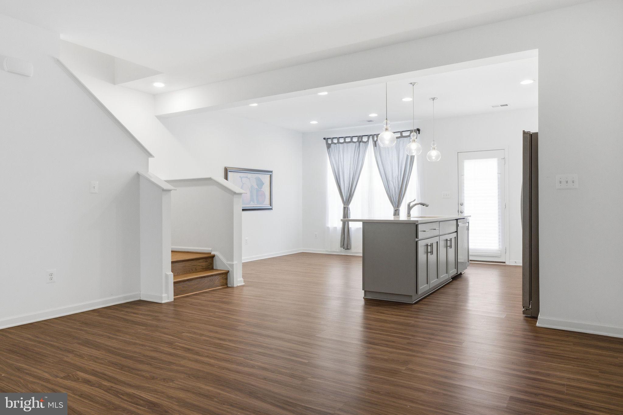 MCCAULEY CROSSING - Residential