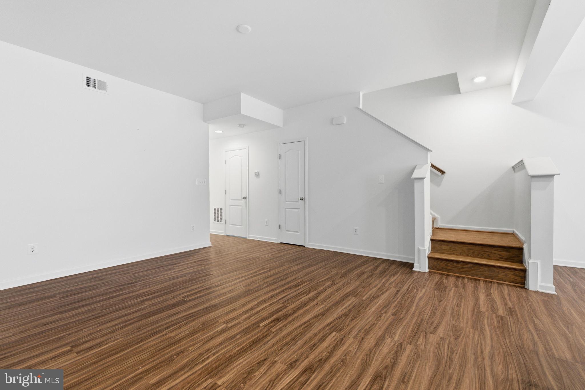 MCCAULEY CROSSING - Residential