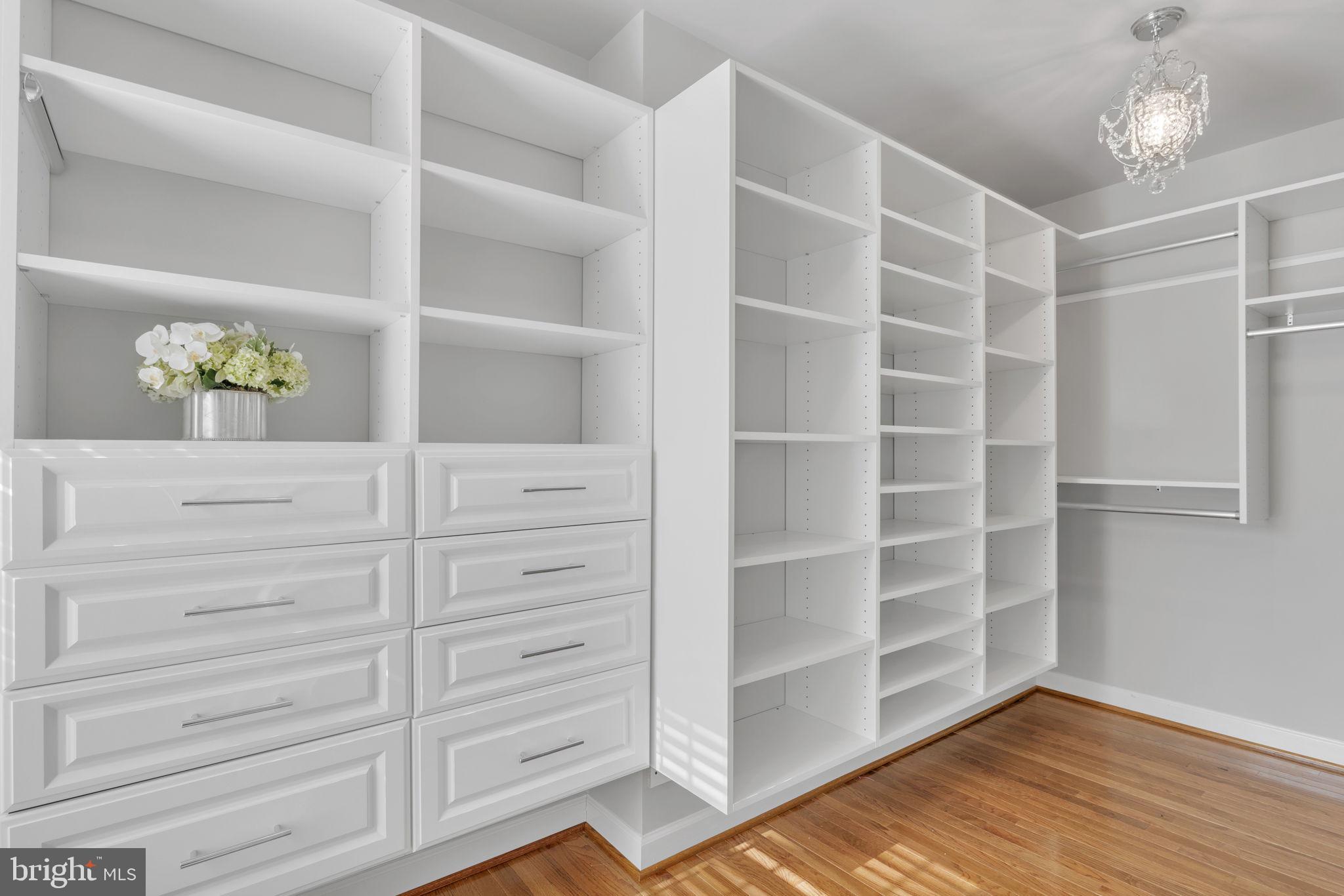 PRESWICKE HILLS SUB - Residential