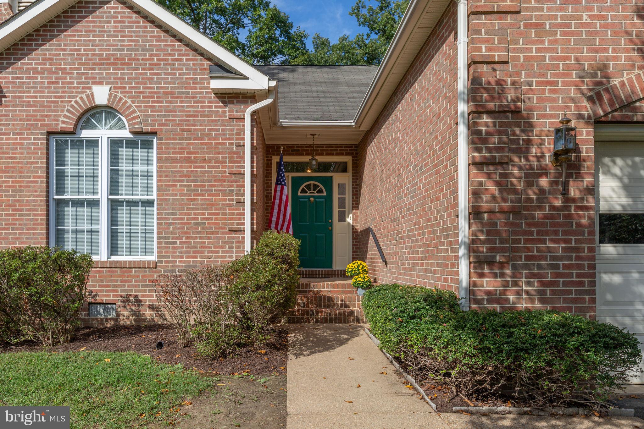 31 N POINTE DRIVE