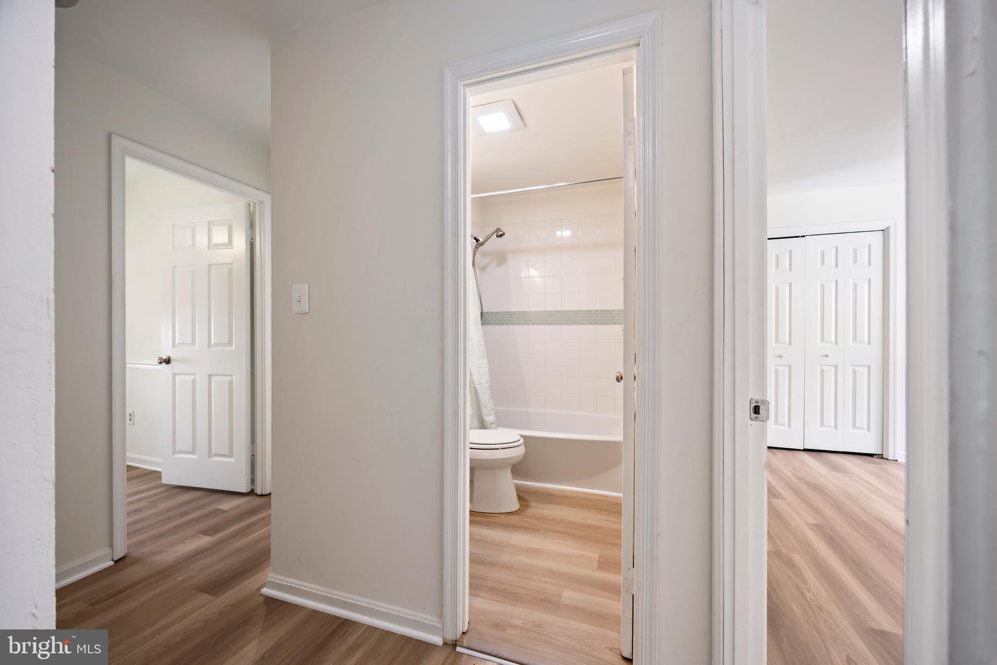 OAKWOOD VILLAGE CONDO - Residential Lease