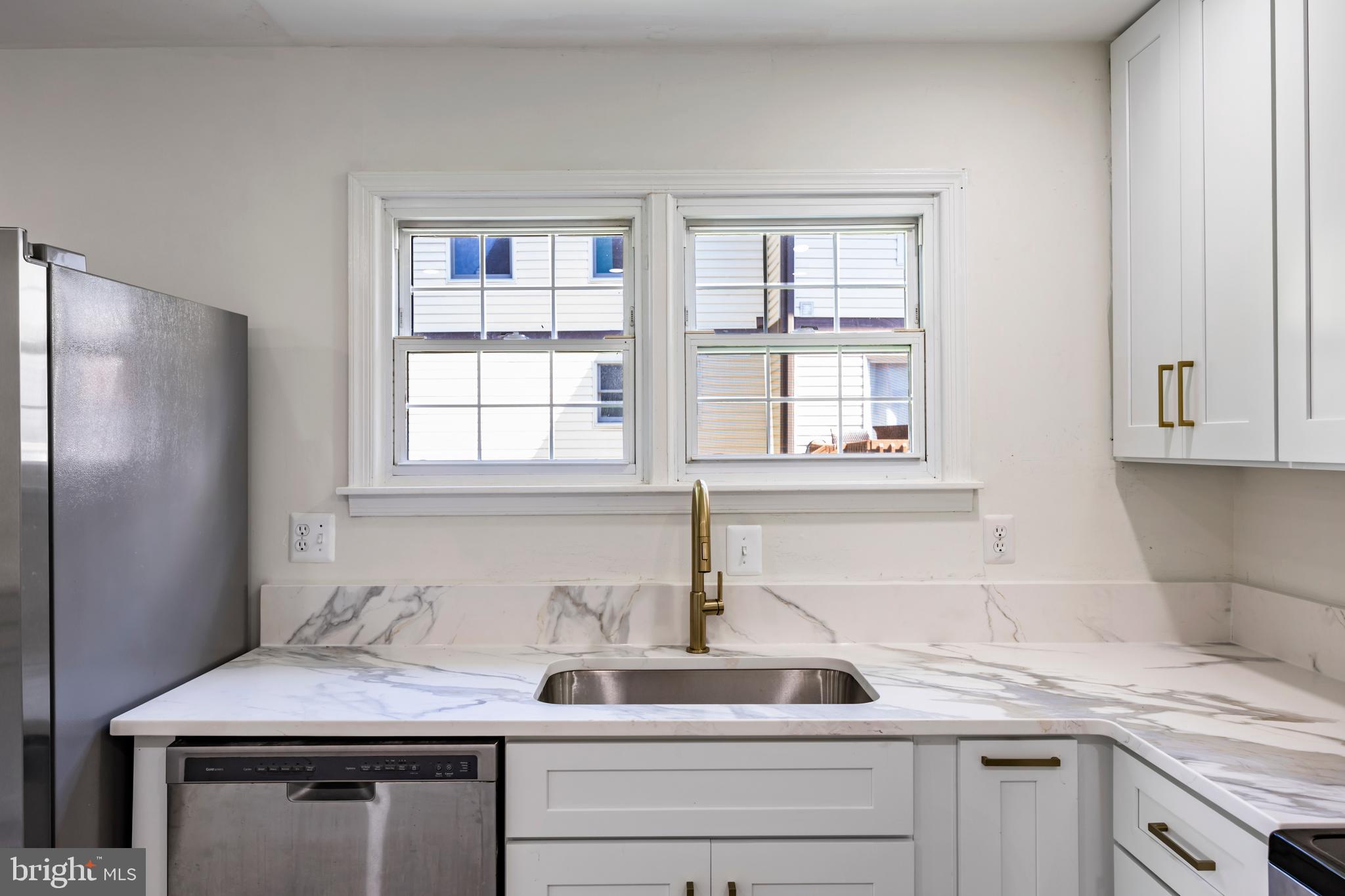 OAKWOOD VILLAGE CONDO - Residential Lease