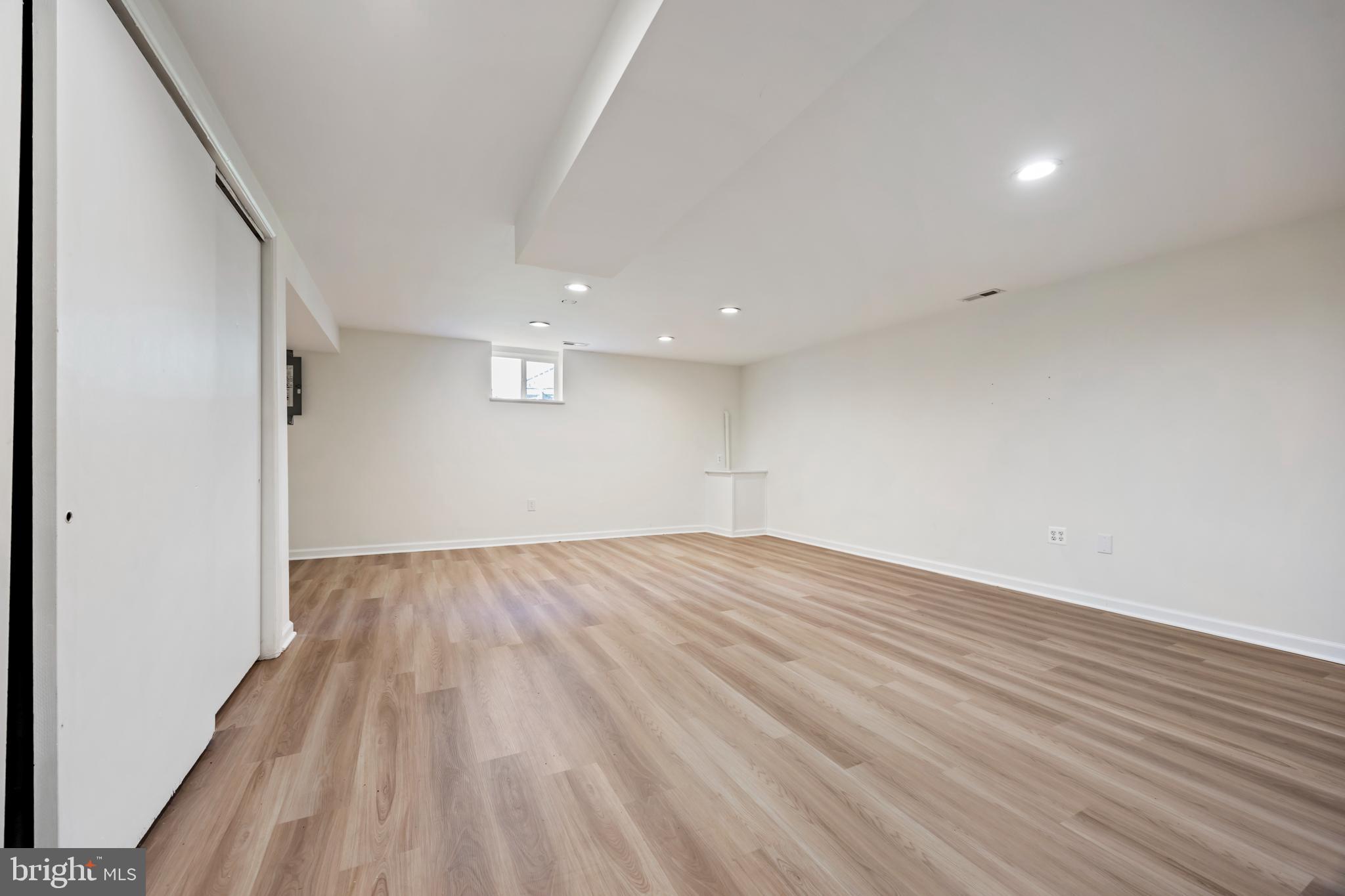 OAKWOOD VILLAGE CONDO - Residential Lease