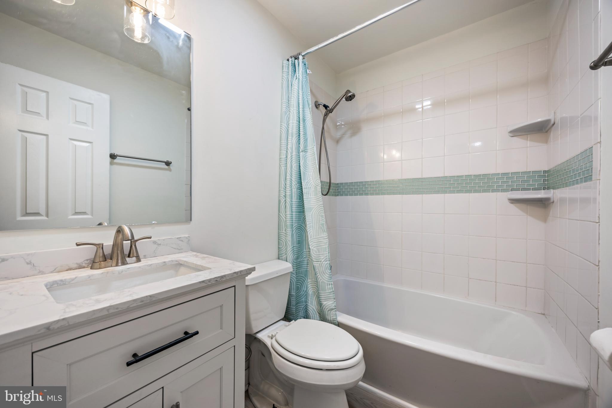 OAKWOOD VILLAGE CONDO - Residential Lease