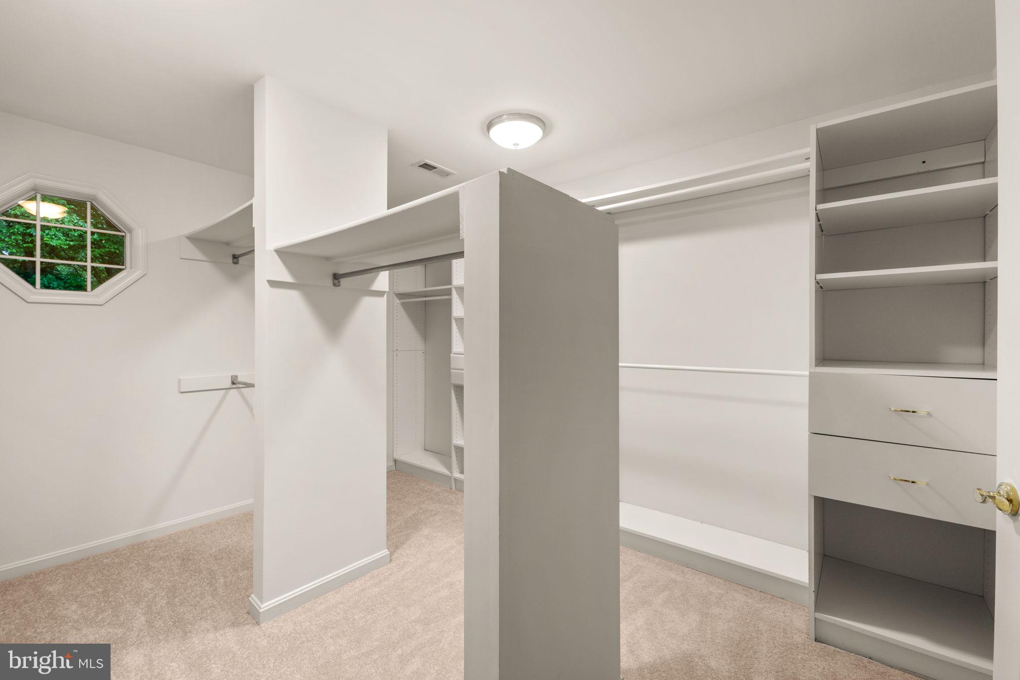 CROSSPOINTE - Residential