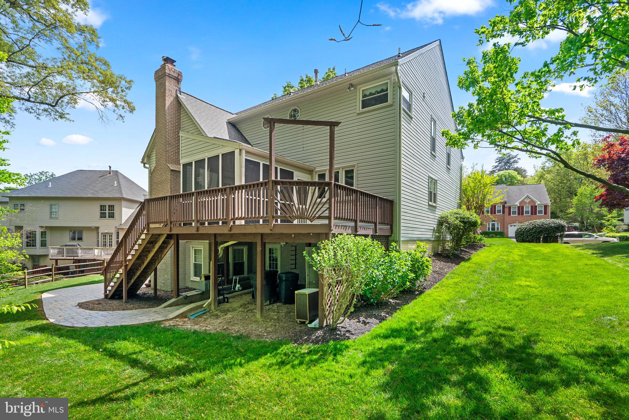 CROSSPOINTE - Residential