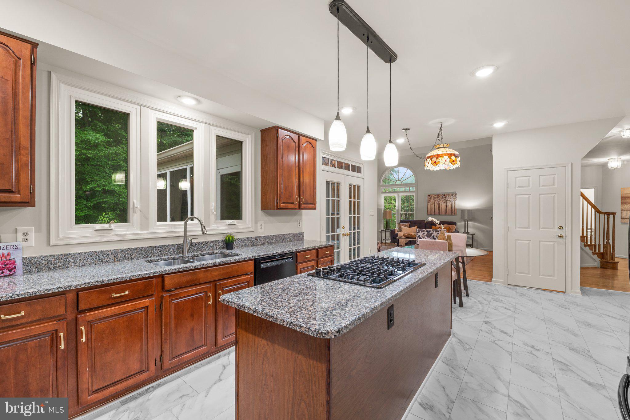 CROSSPOINTE - Residential