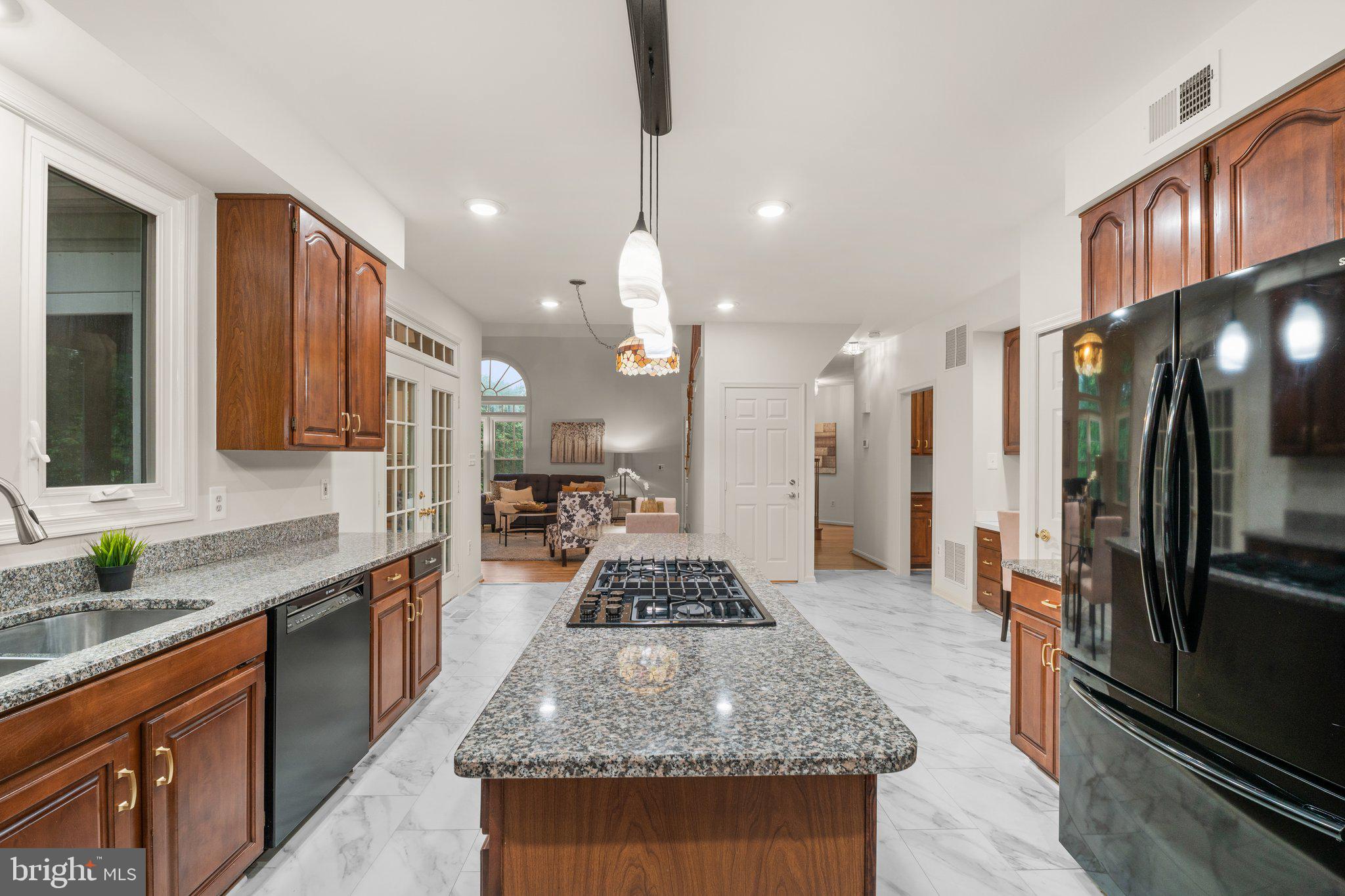 CROSSPOINTE - Residential