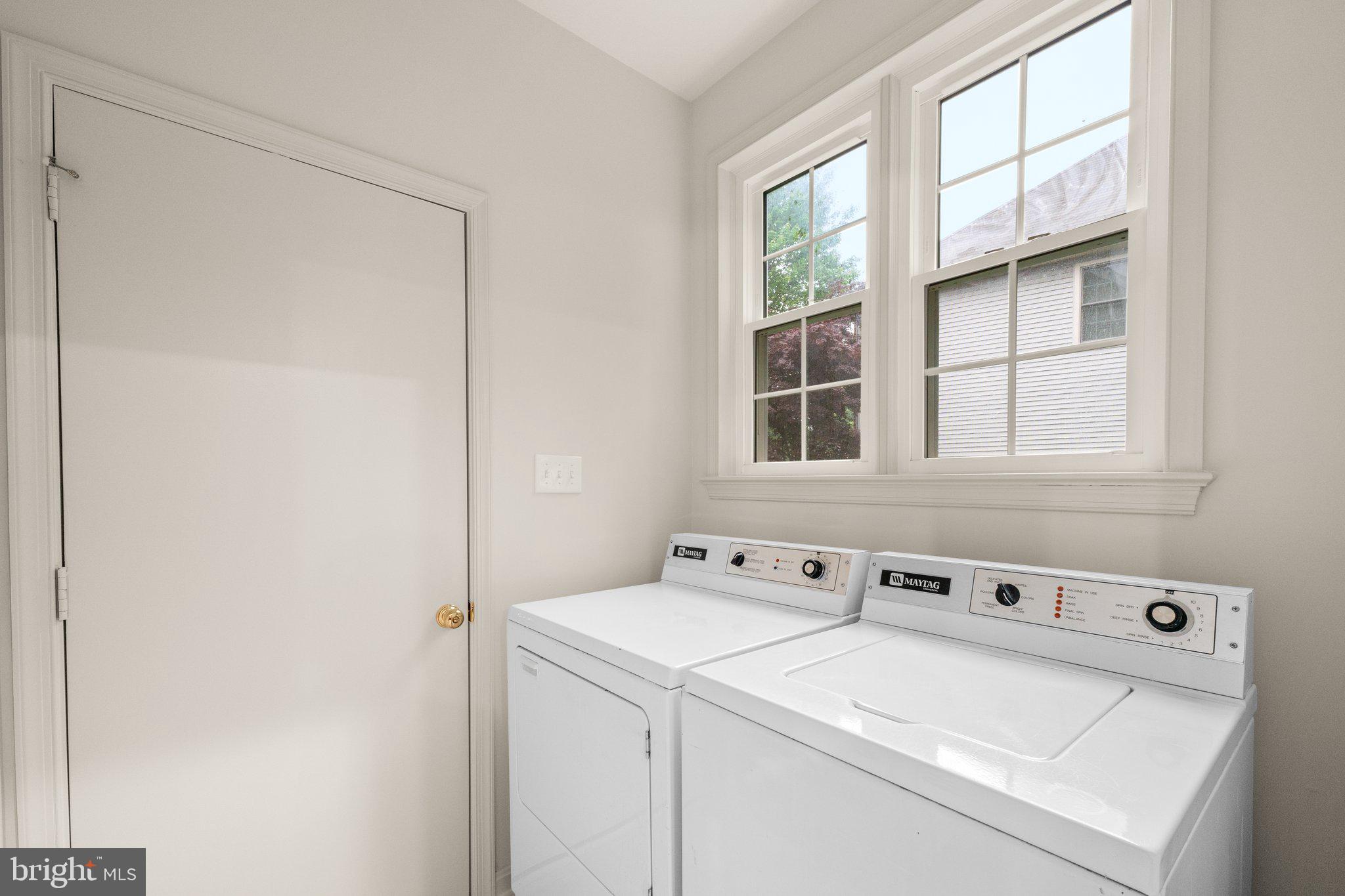 CROSSPOINTE - Residential