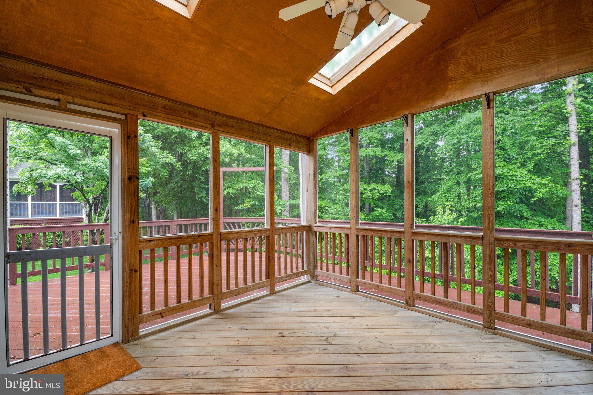 CROSSPOINTE - Residential