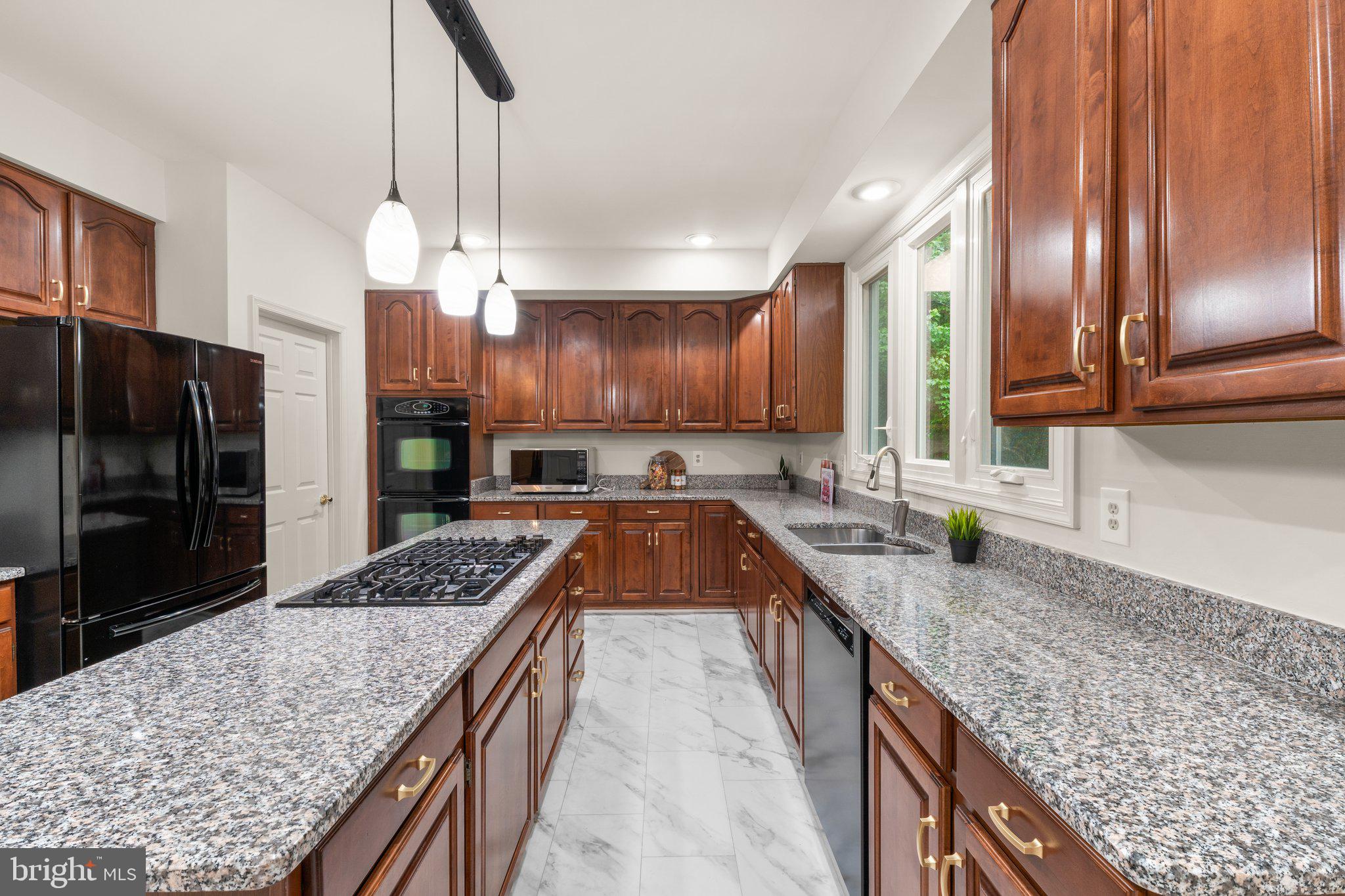 CROSSPOINTE - Residential