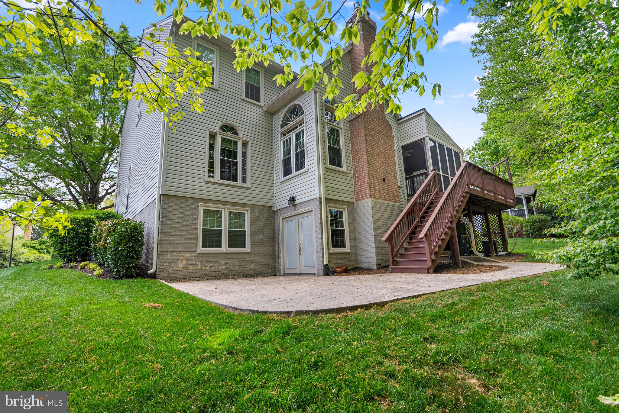 CROSSPOINTE - Residential