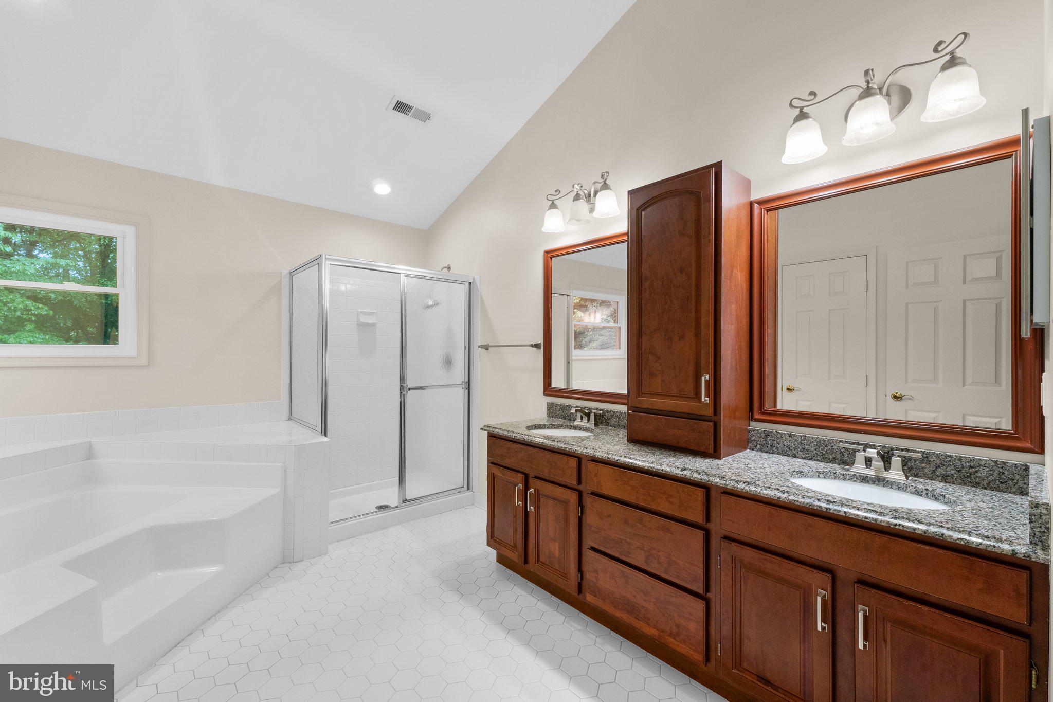 CROSSPOINTE - Residential