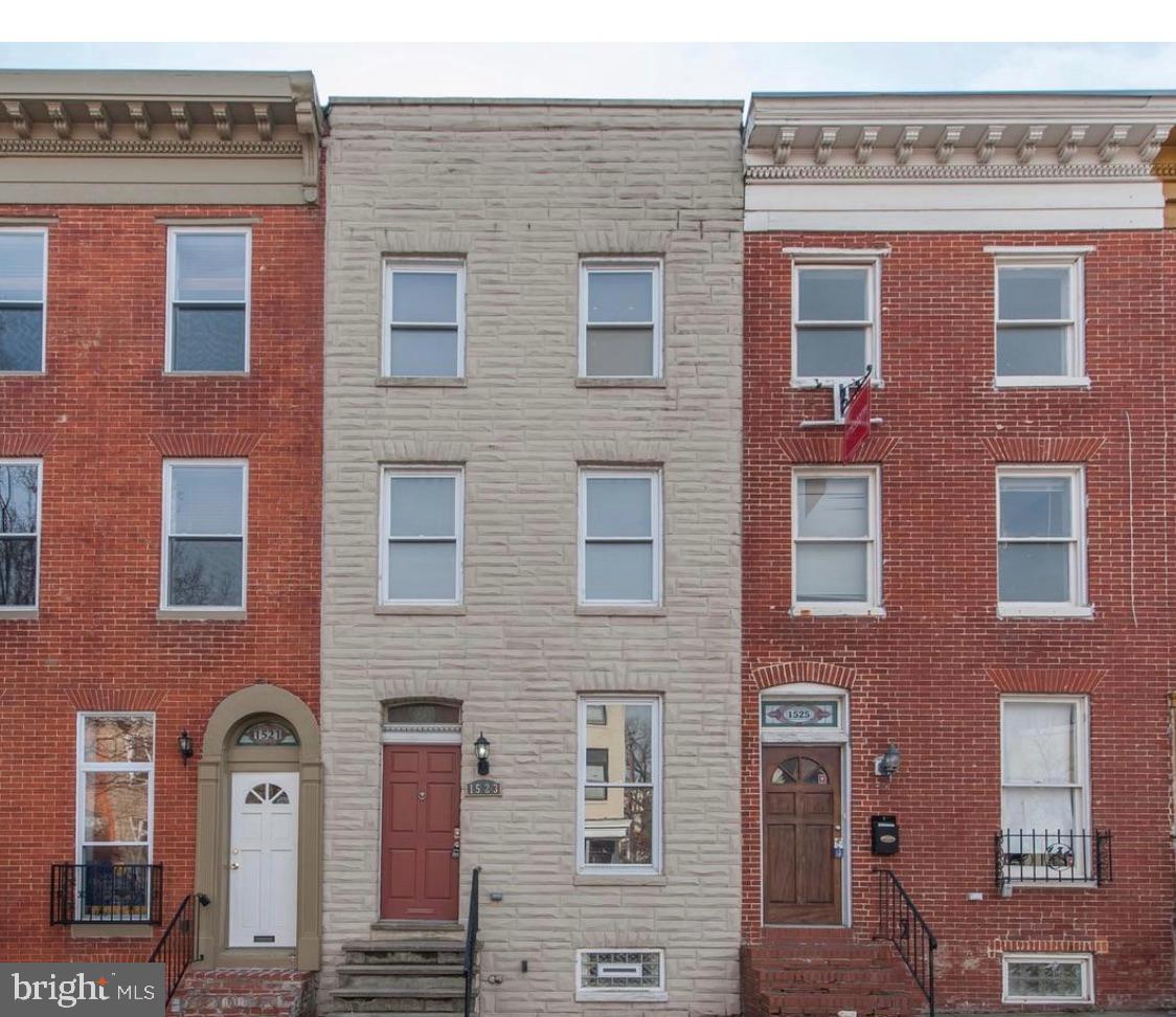 HOLLINS MARKET - Residential Lease