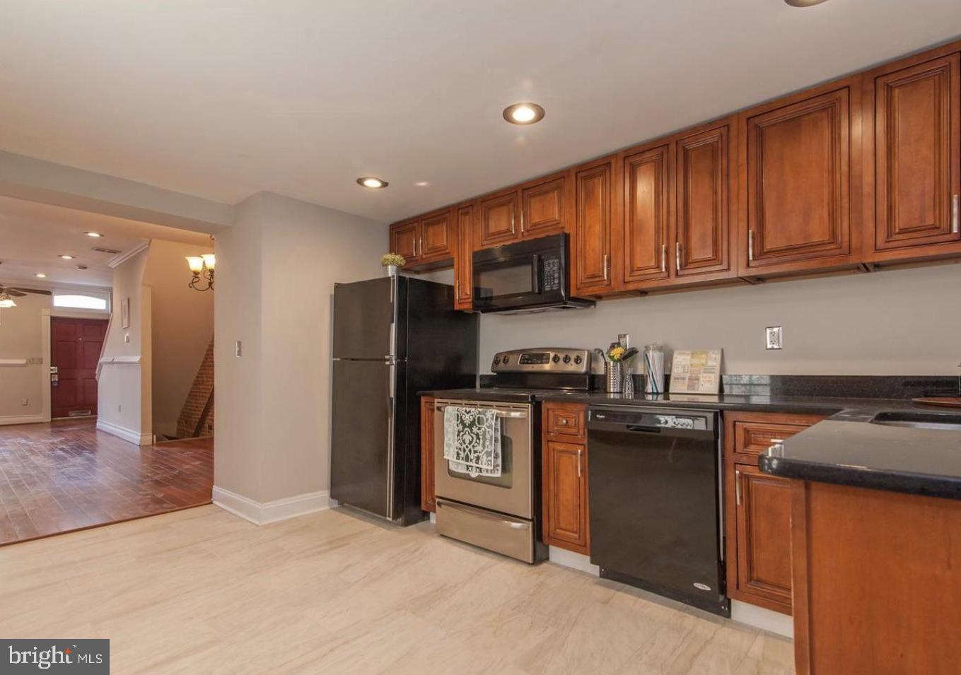 HOLLINS MARKET - Residential Lease