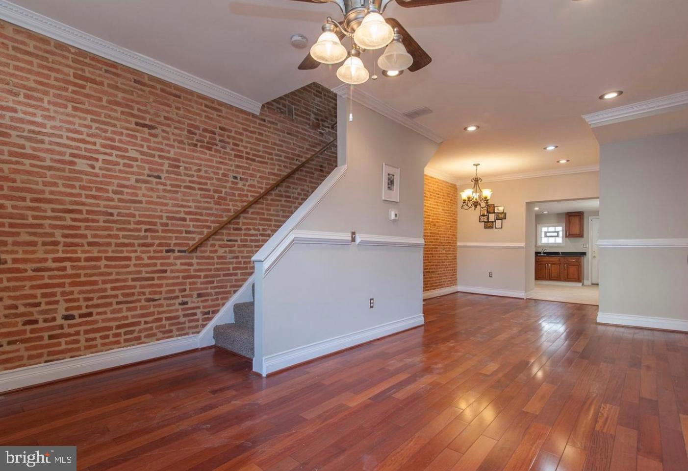 HOLLINS MARKET - Residential Lease