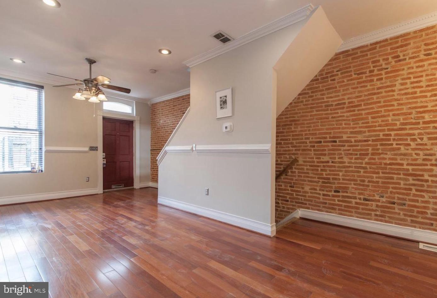 HOLLINS MARKET - Residential Lease