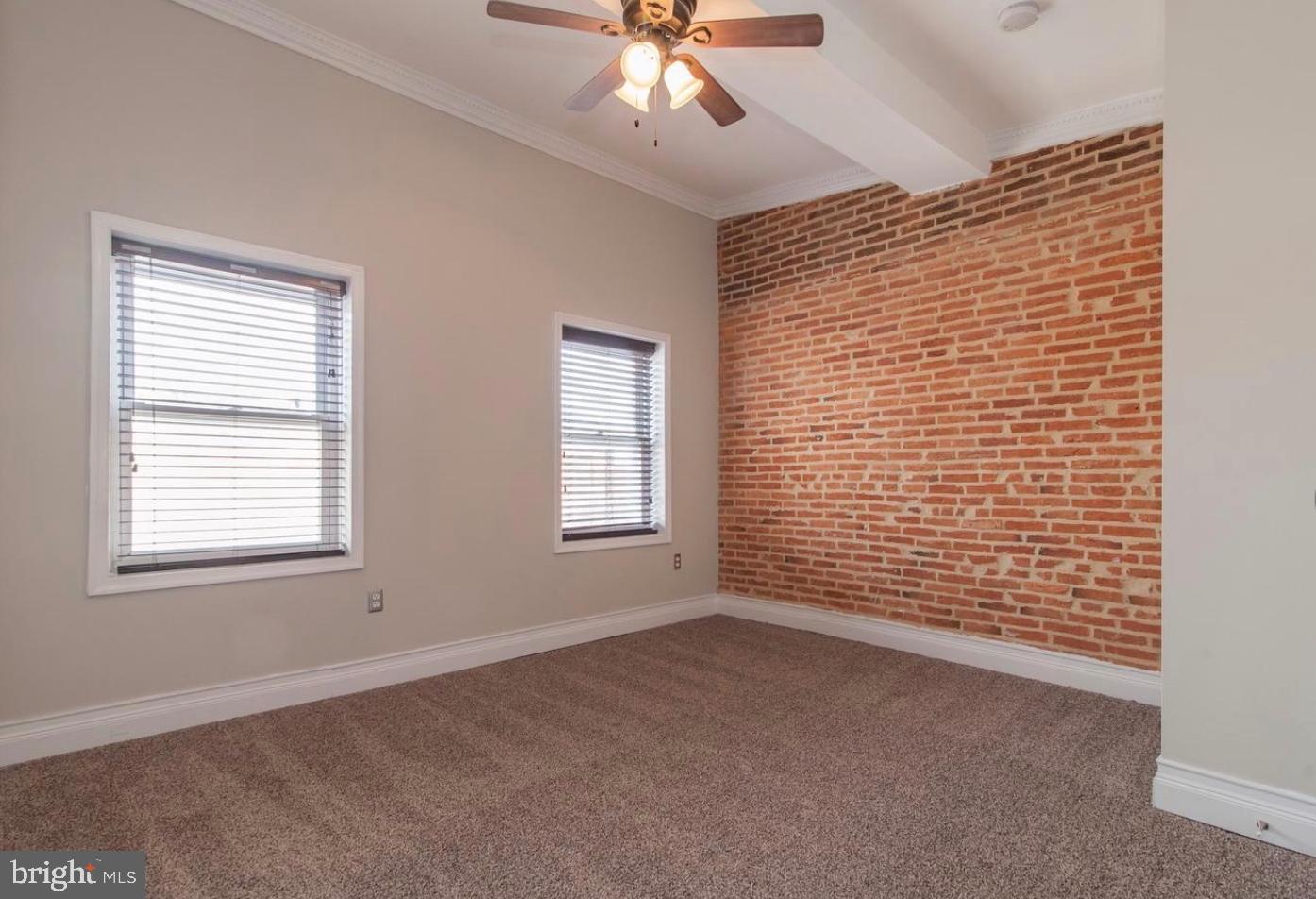 HOLLINS MARKET - Residential Lease