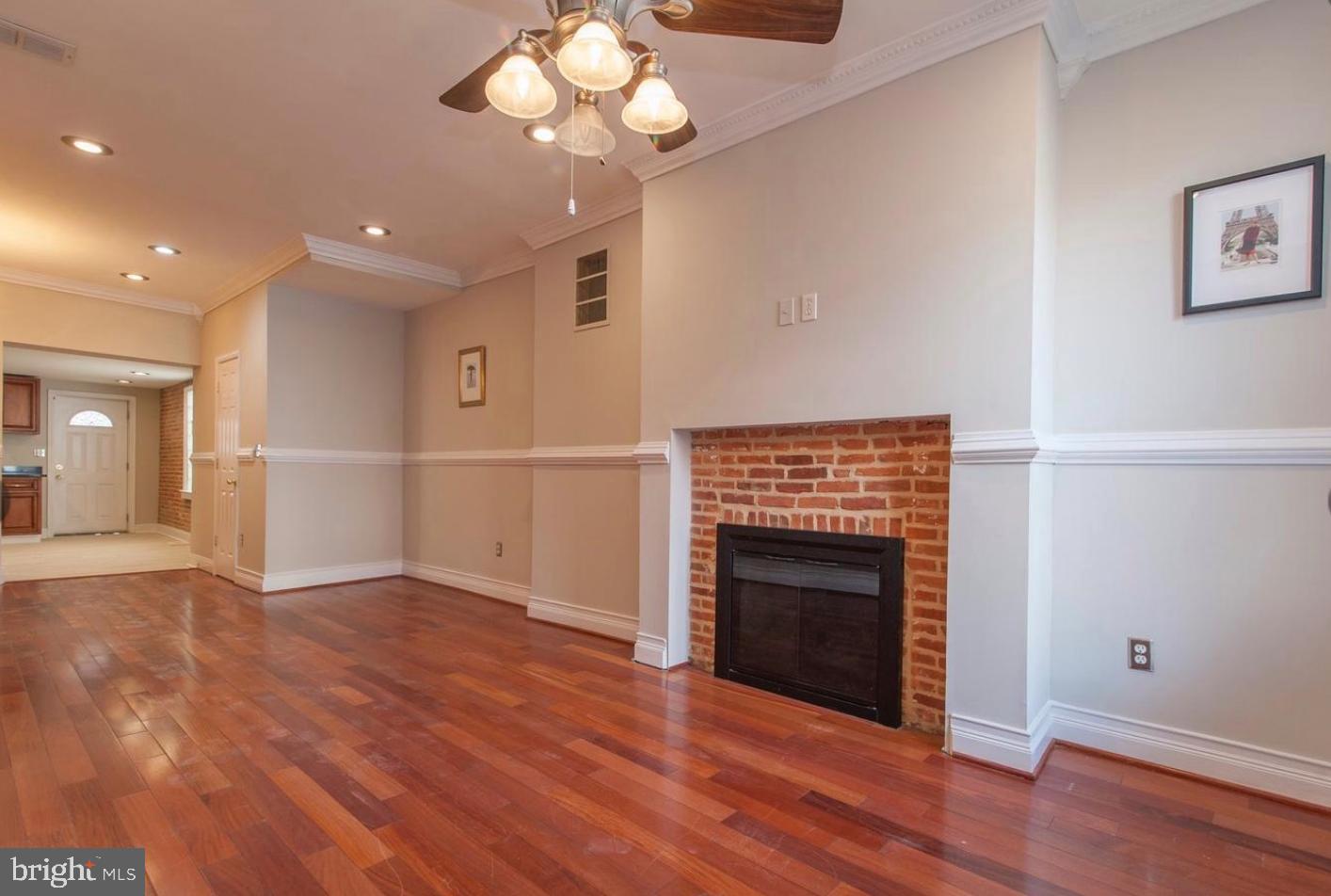 HOLLINS MARKET - Residential Lease