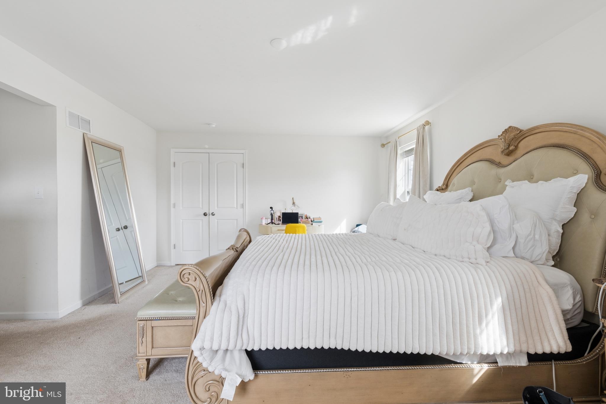 LAKE COMO WOODS - Residential