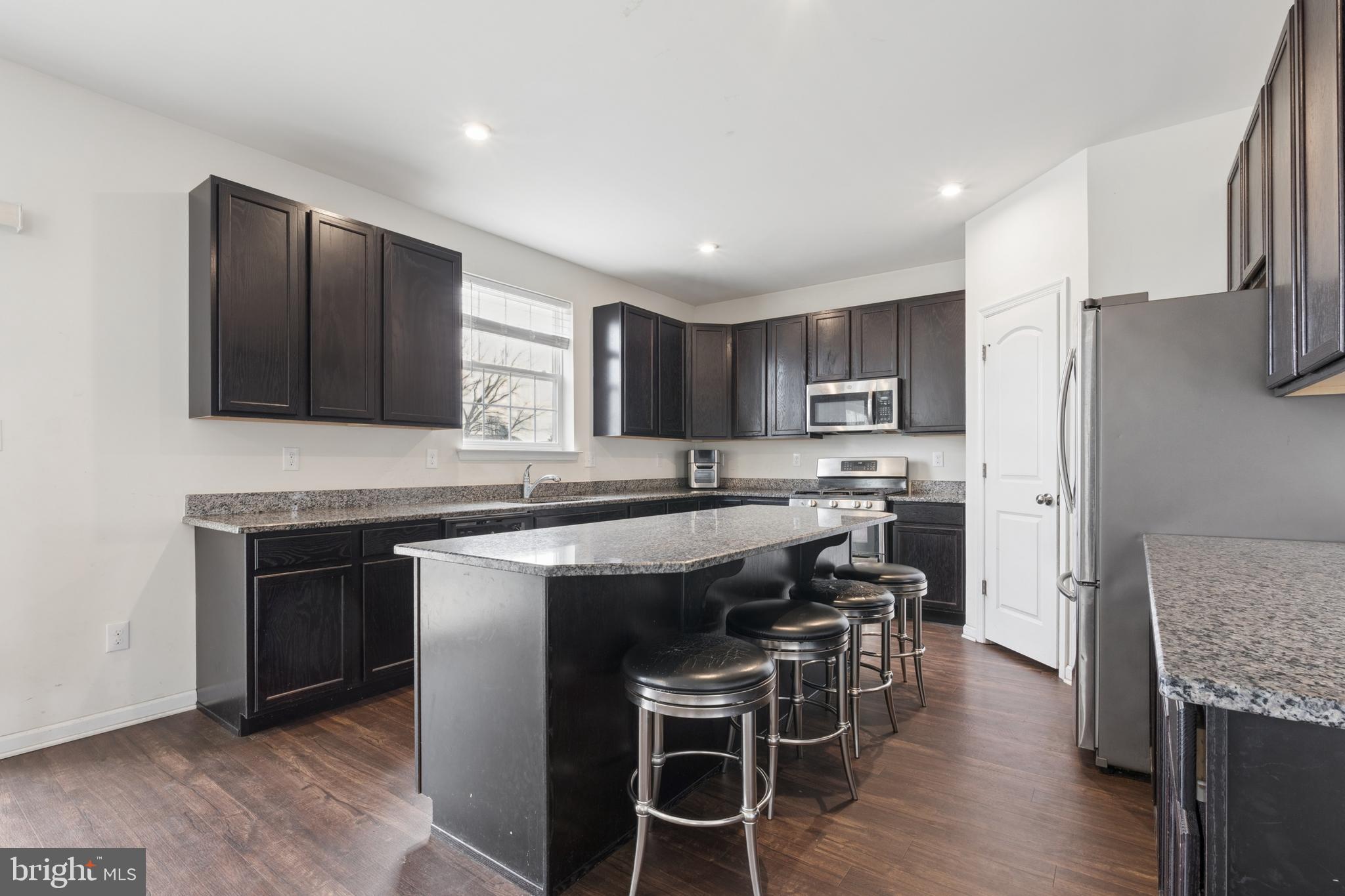 LAKE COMO WOODS - Residential