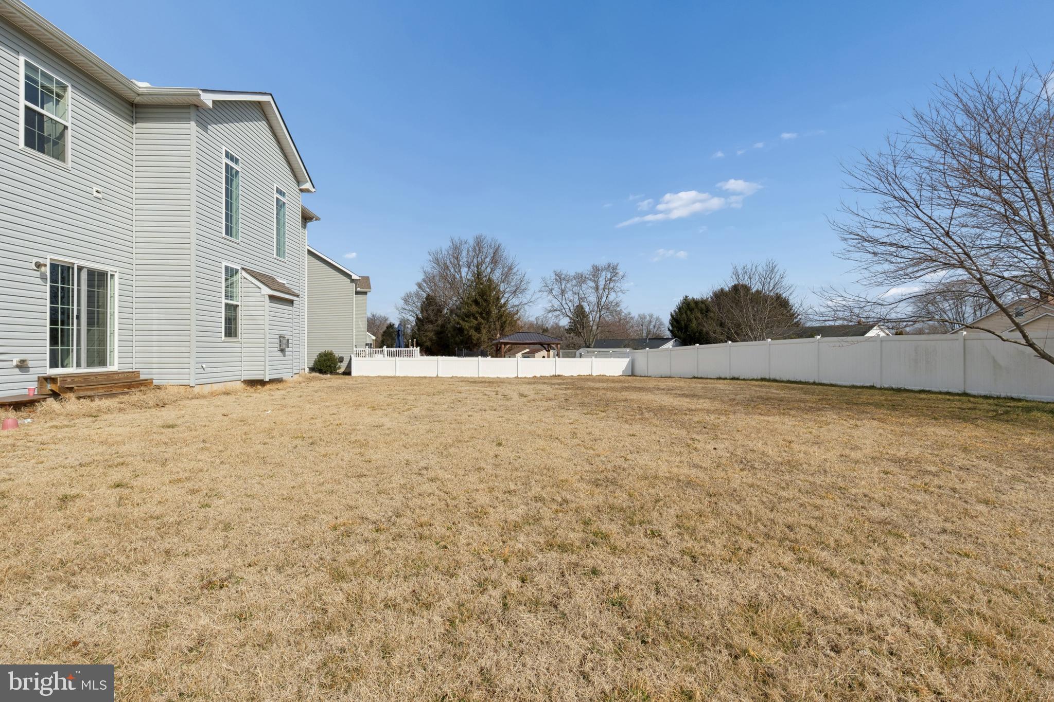 LAKE COMO WOODS - Residential