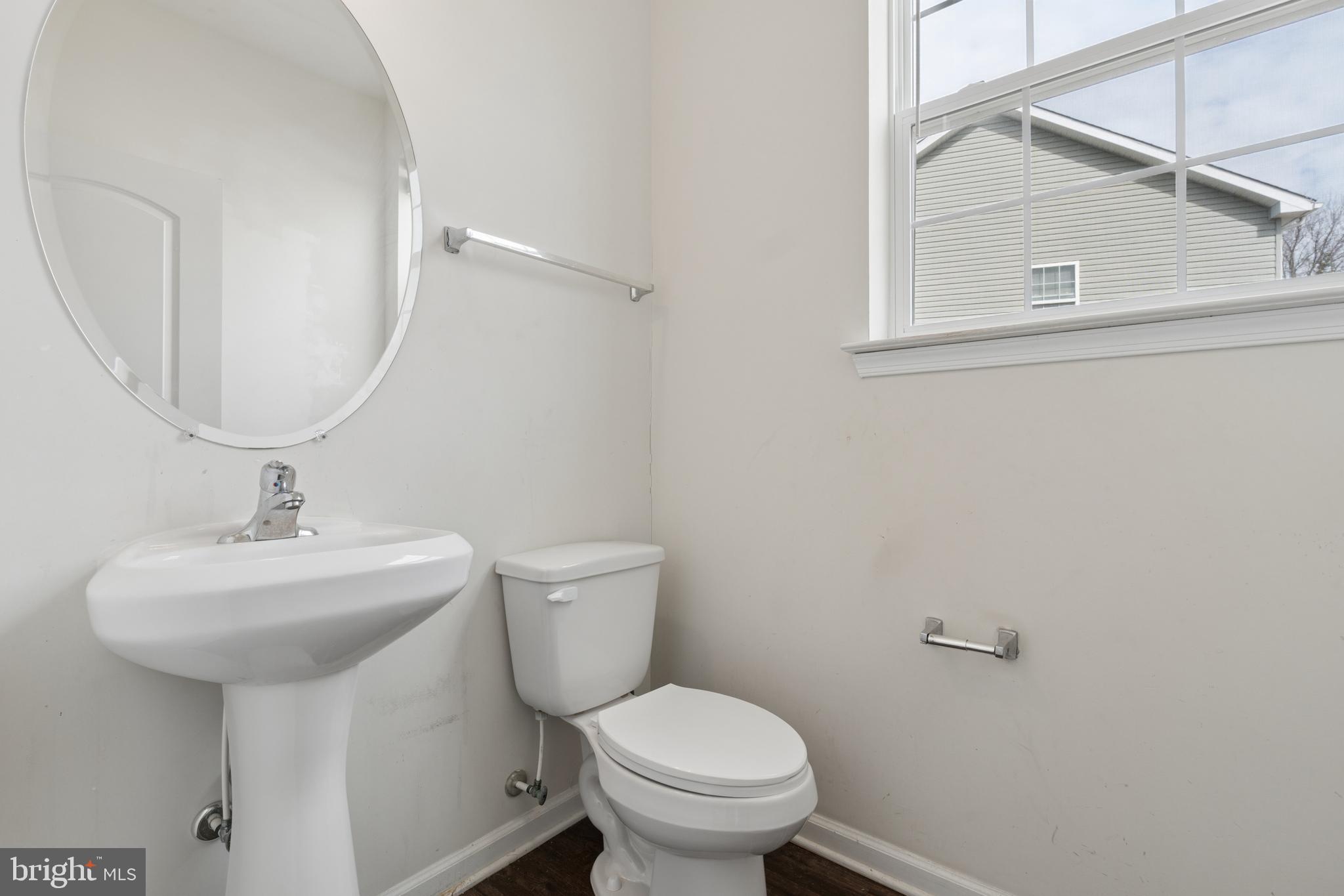 LAKE COMO WOODS - Residential